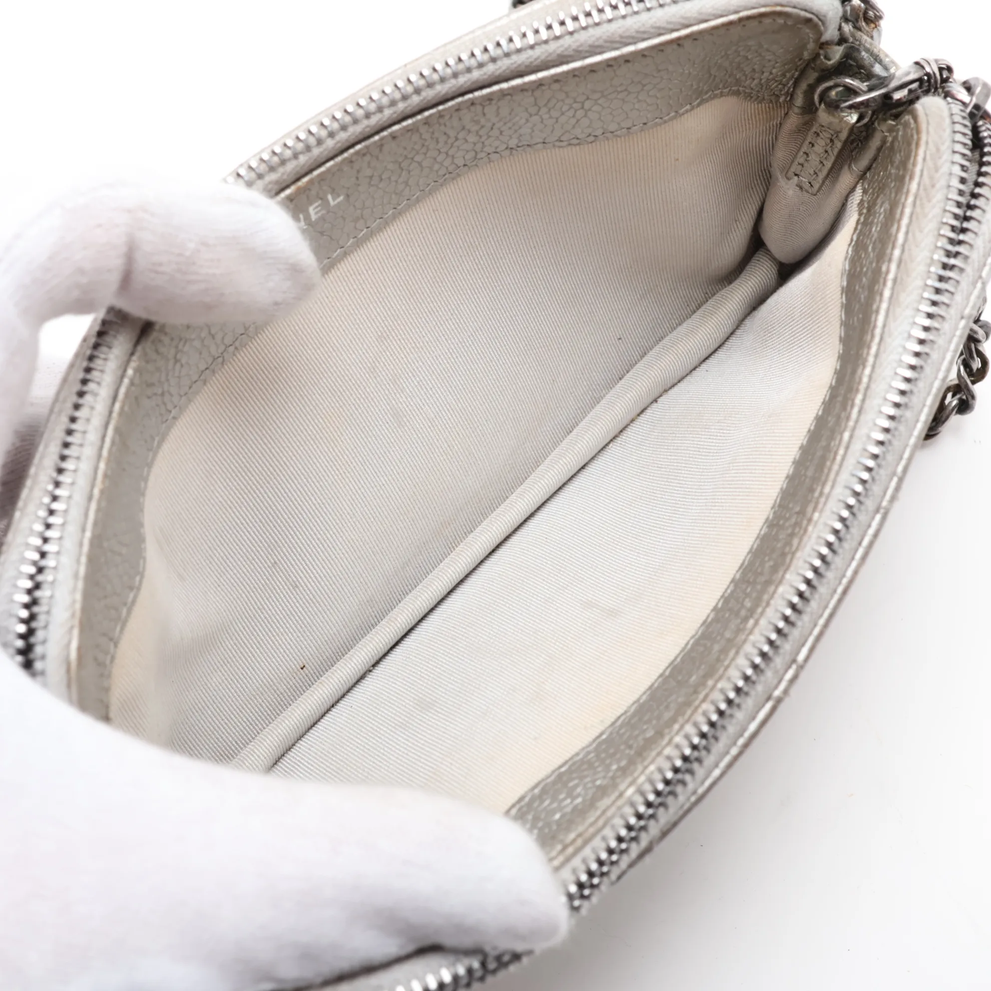 Matelassé Caviar Skin Chain Wallet, Silver, Silver Hardware, 23644505, Serial Number 23 — view 7