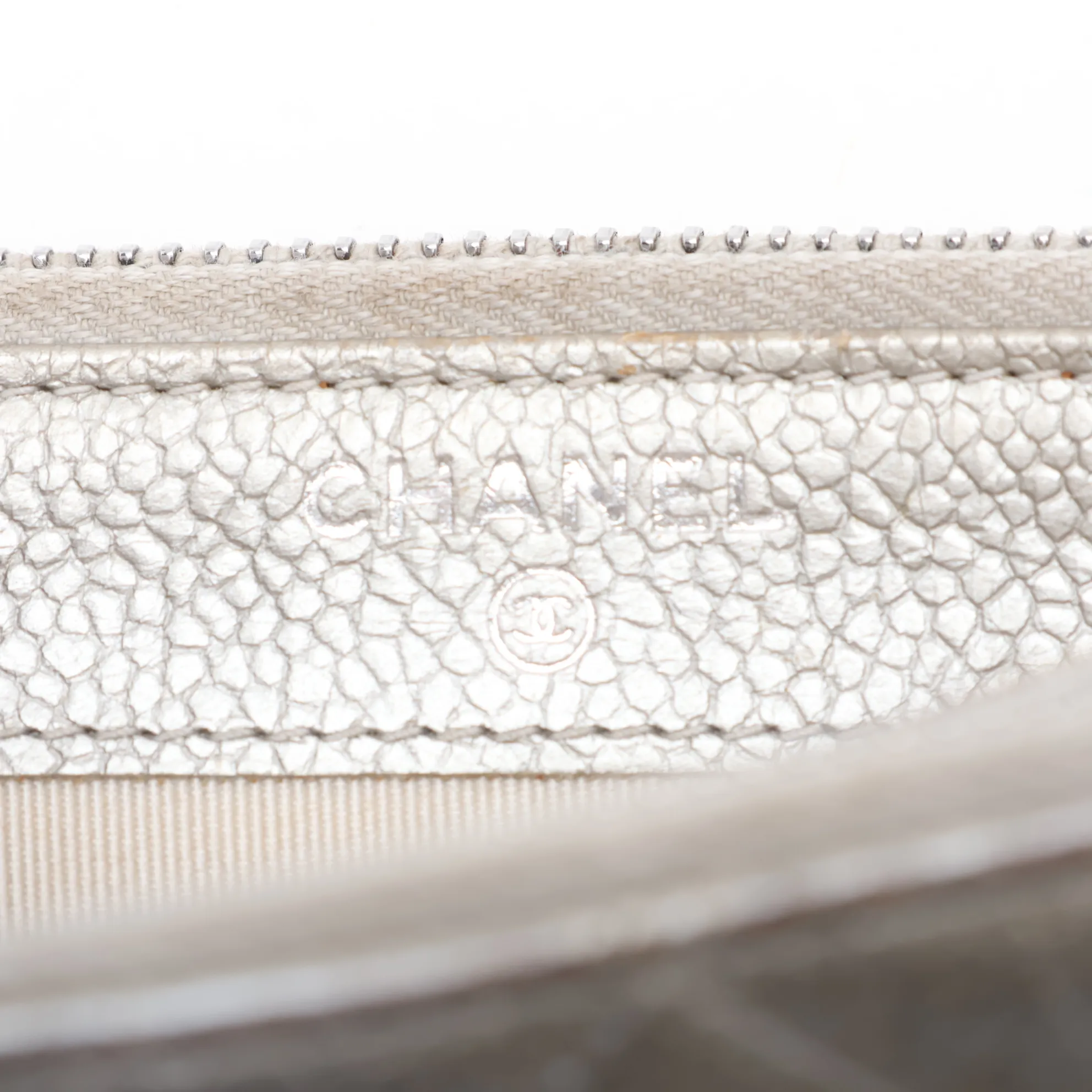 Matelassé Caviar Skin Chain Wallet, Silver, Silver Hardware, 23644505, Serial Number 23 — view 9
