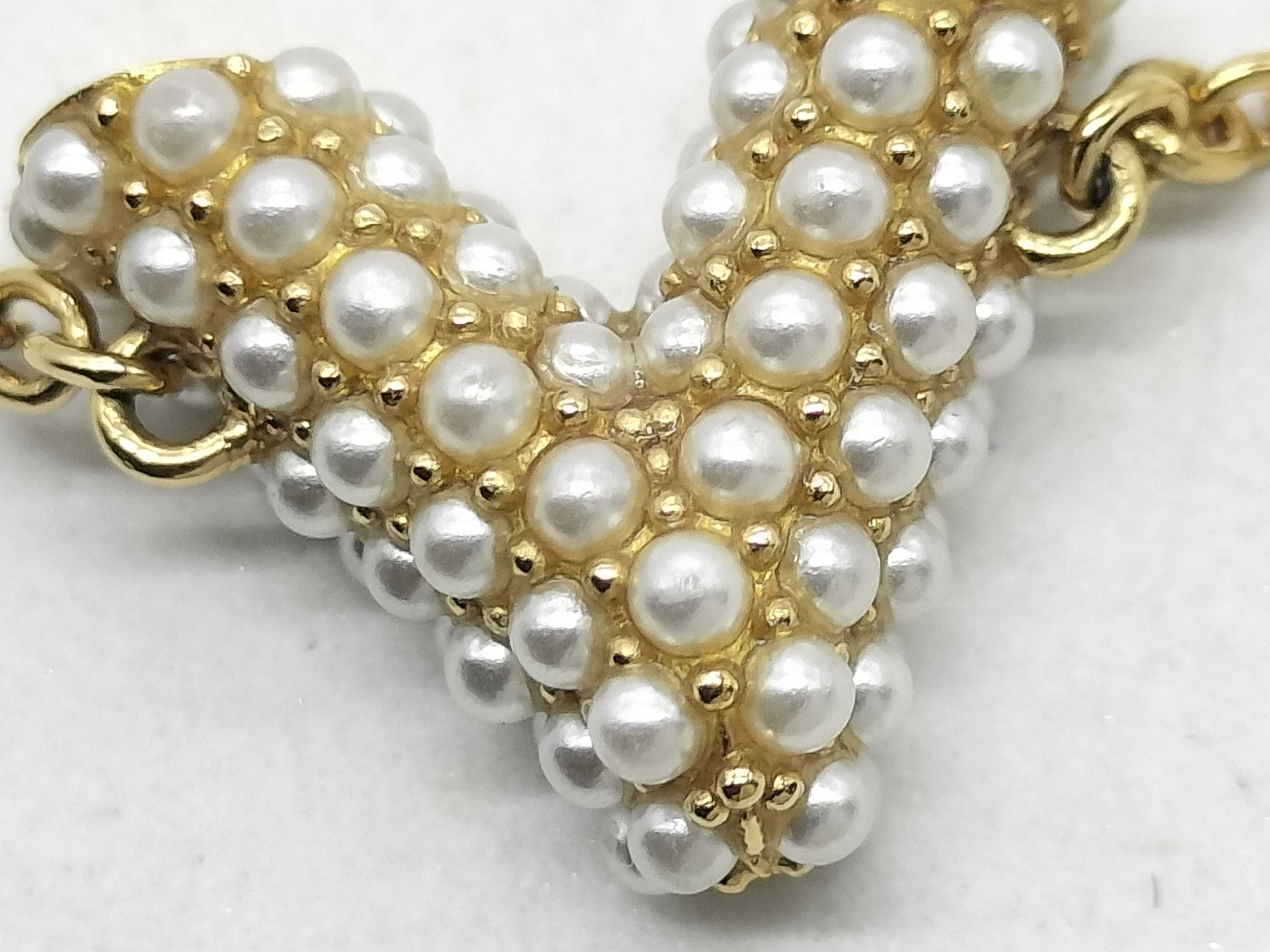 Monogram M68361 Essential V Perle Bracelet Bracelet/Bangle — view 2