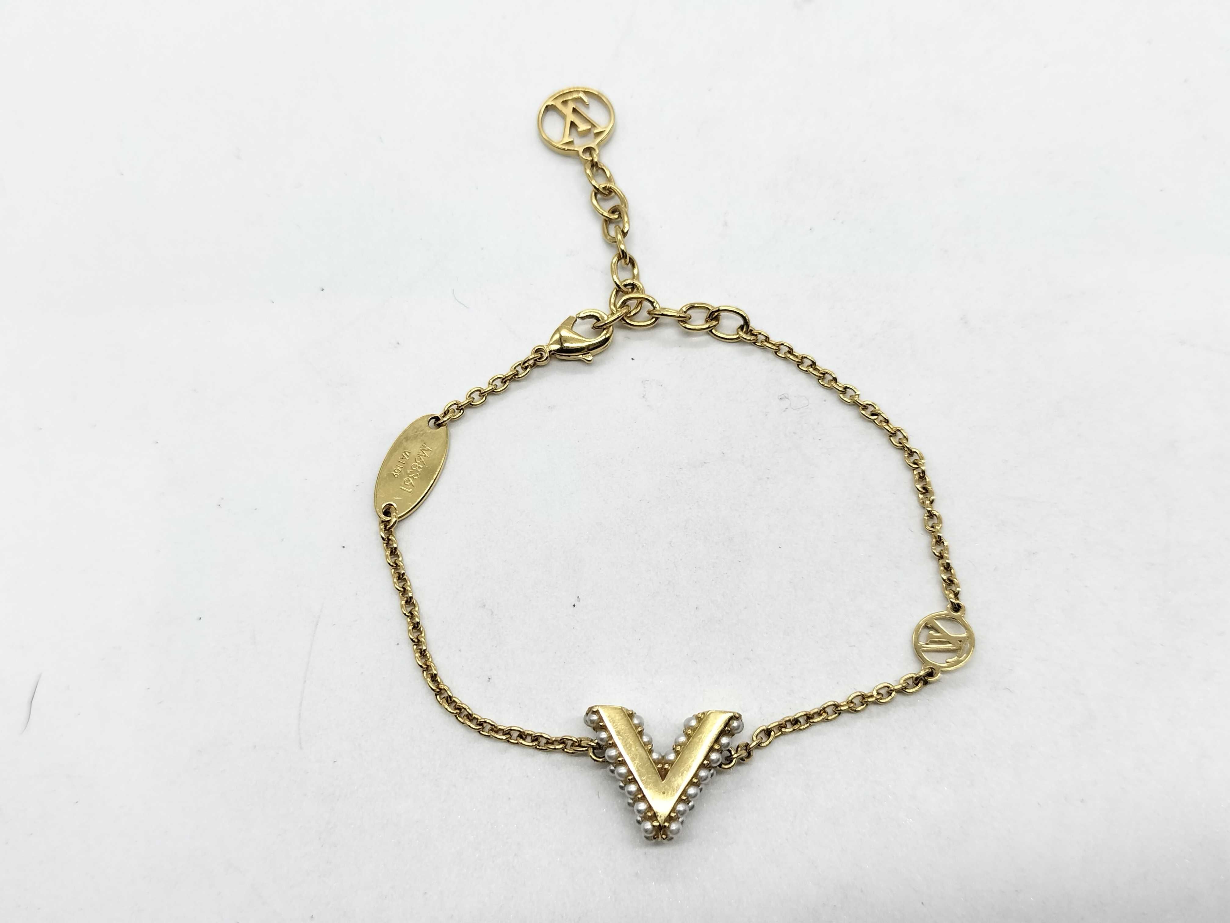 Monogram M68361 Essential V Perle Bracelet Bracelet/Bangle — view 4