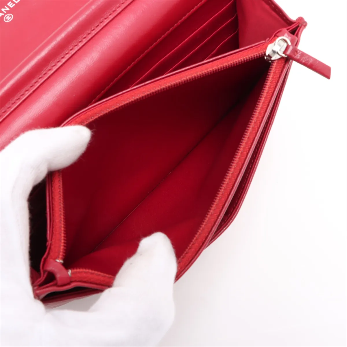Camellia Leather Chain Wallet Red Silver Hardware 19067060 No. 19 — view 7