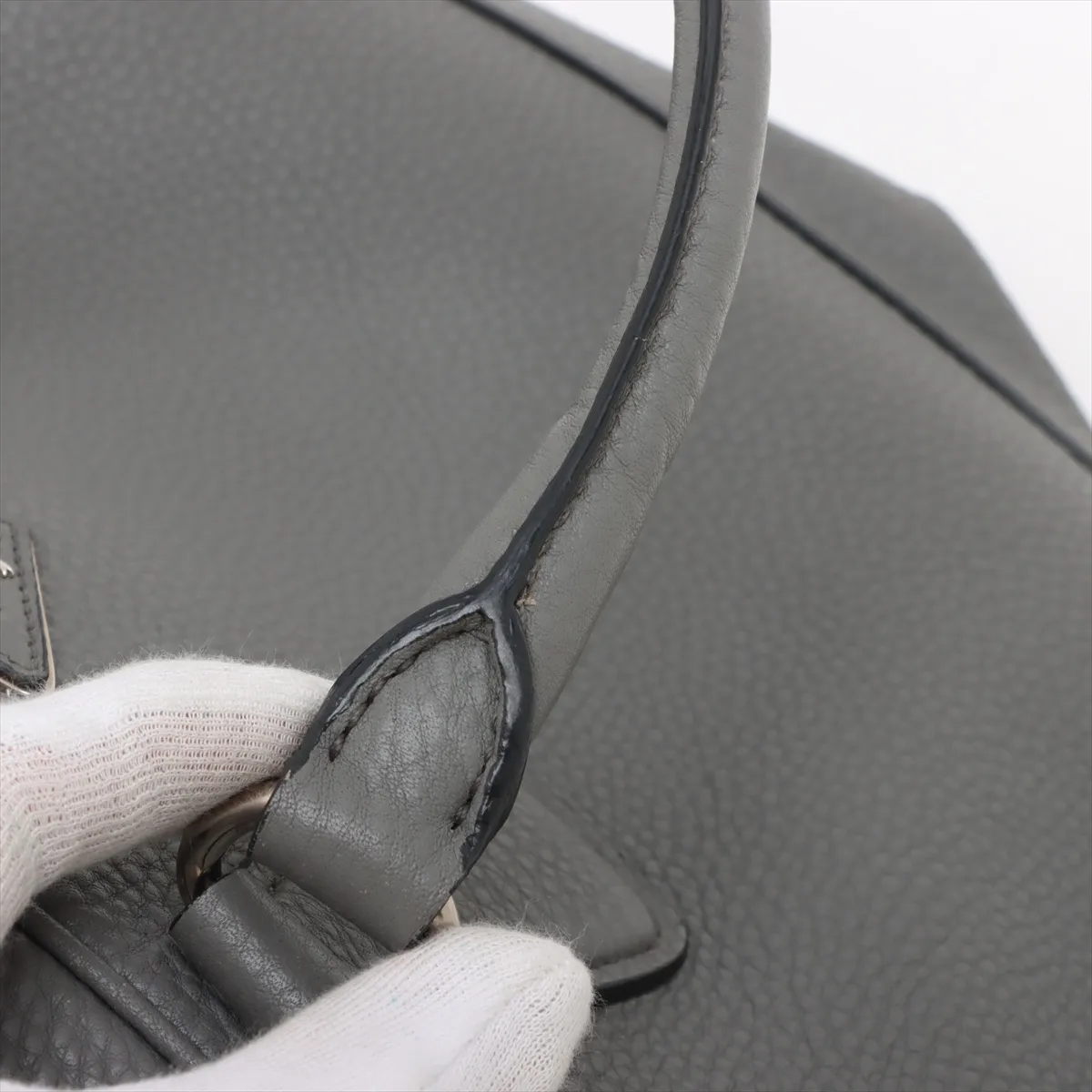 Vitello Dino Leather 2WAY Handbag Gray Cadena Unlocking Problem — view 13