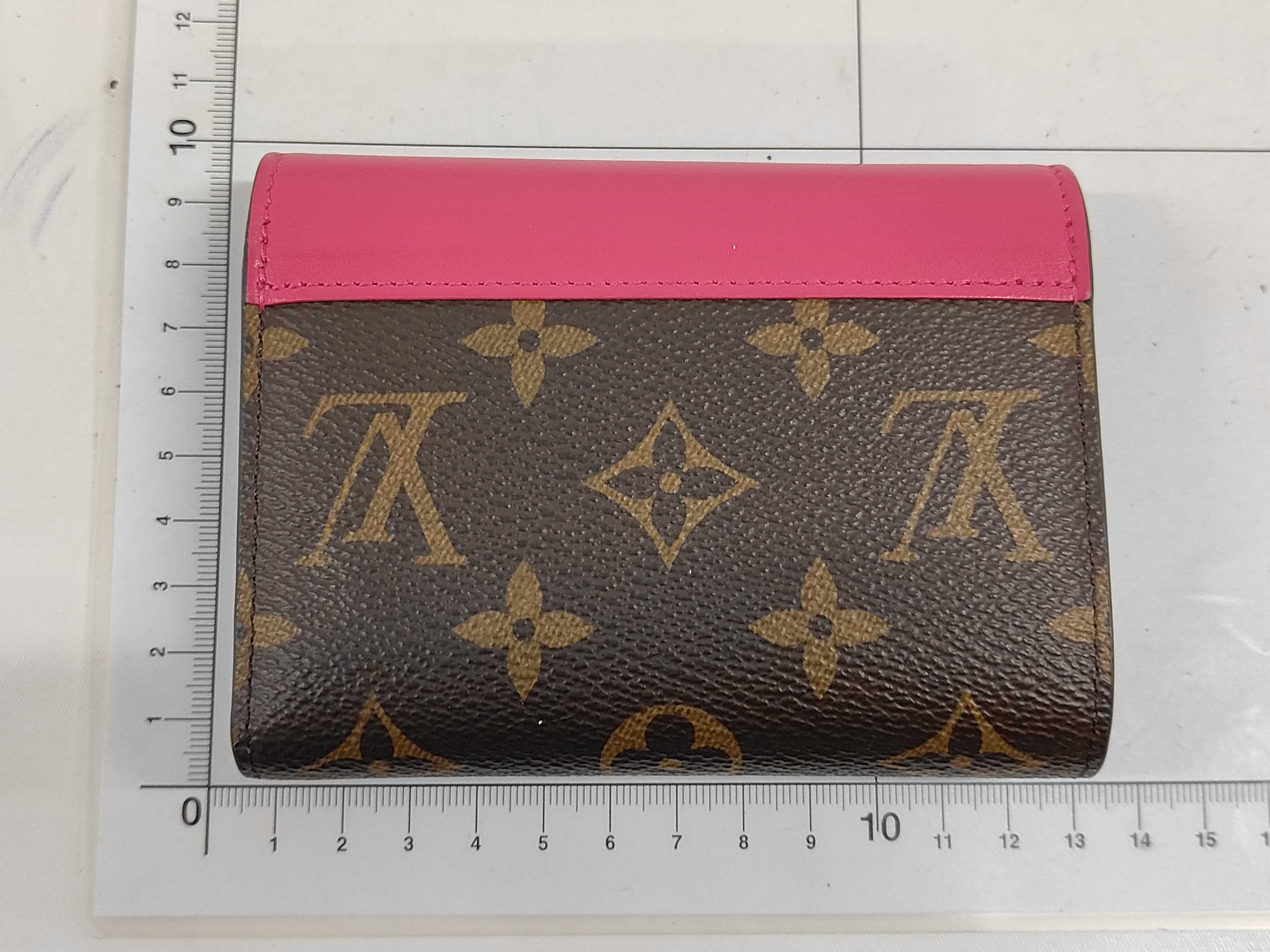 Monogram Portefeuille Victorine M12392. Accessories: Box, dust bag, wallet. — view 2