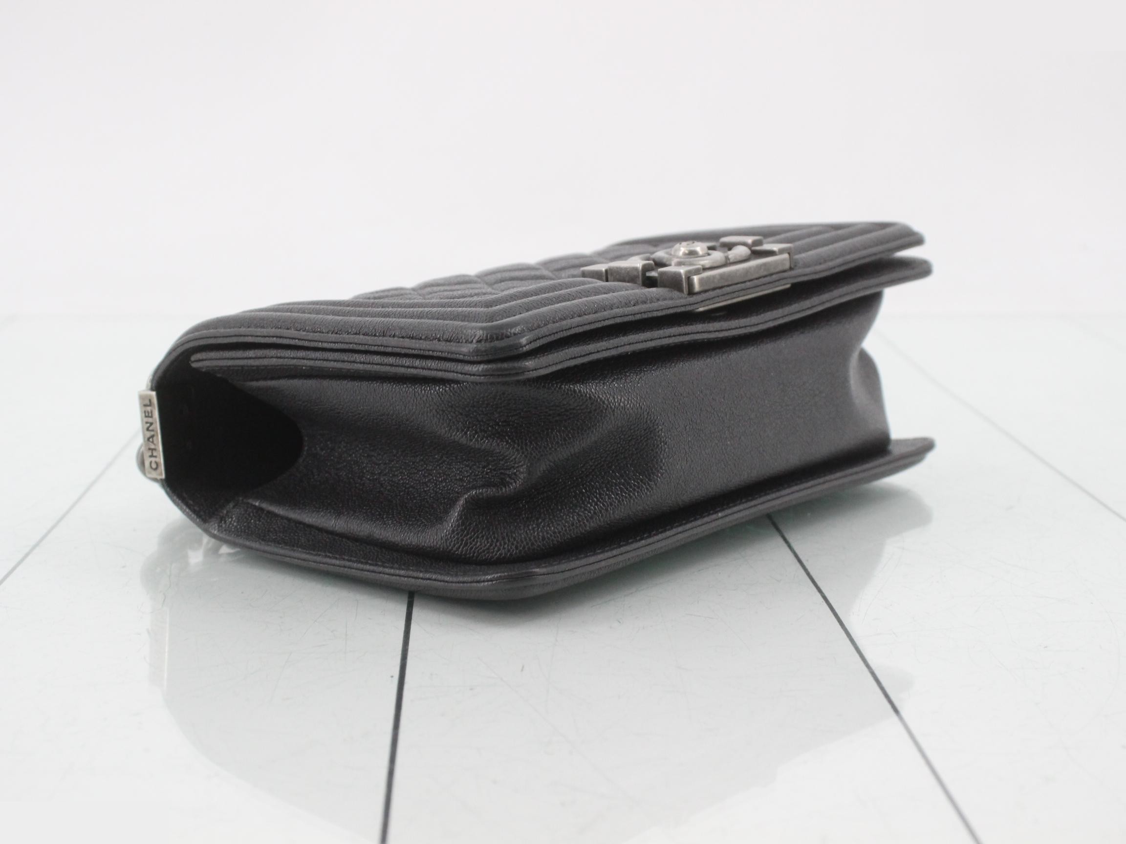 Boy Chanel Chain Shoulder Bag — view 5