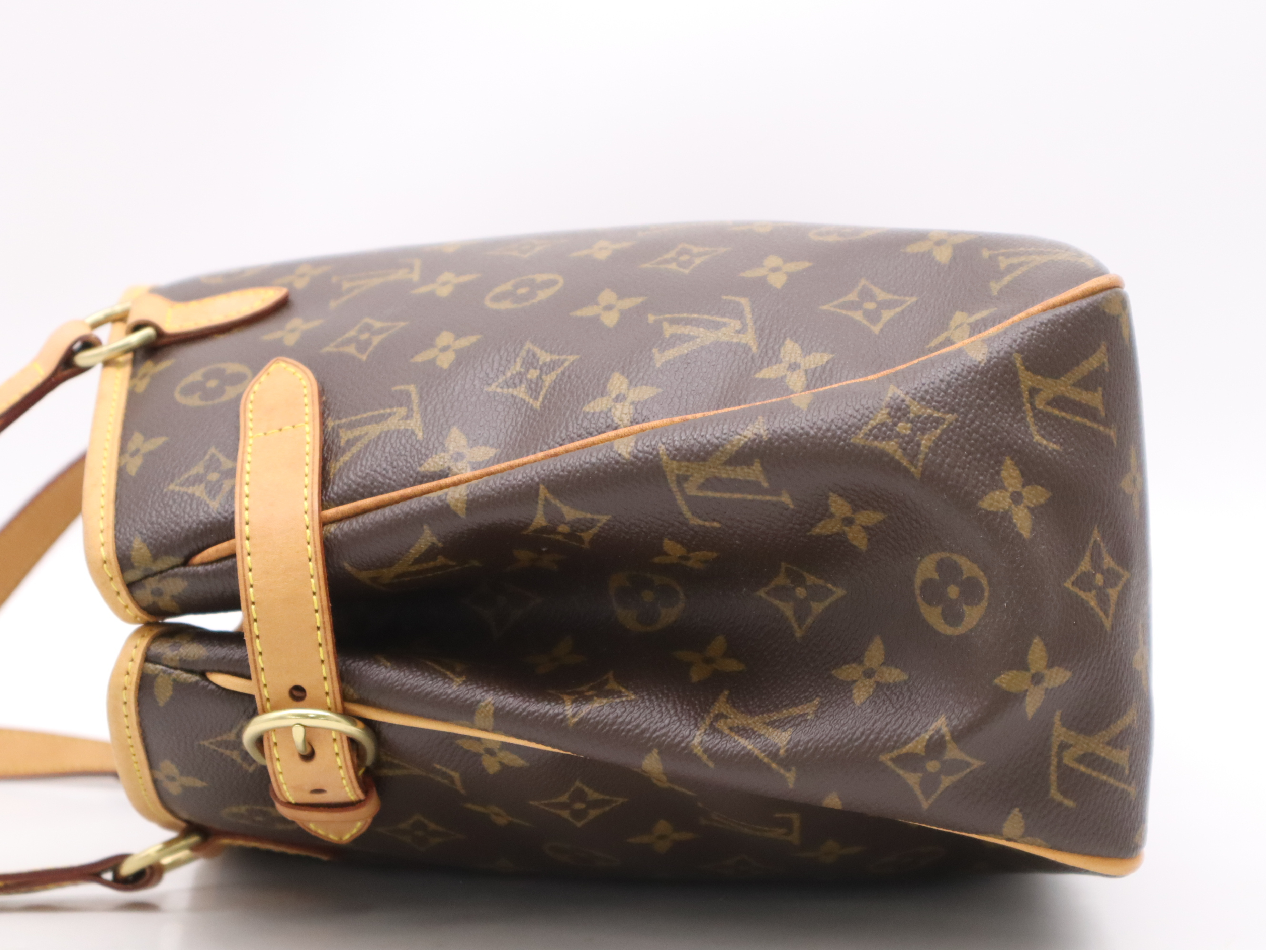 M51154 Monogram Batignolles Horizontal Handbag — view 3