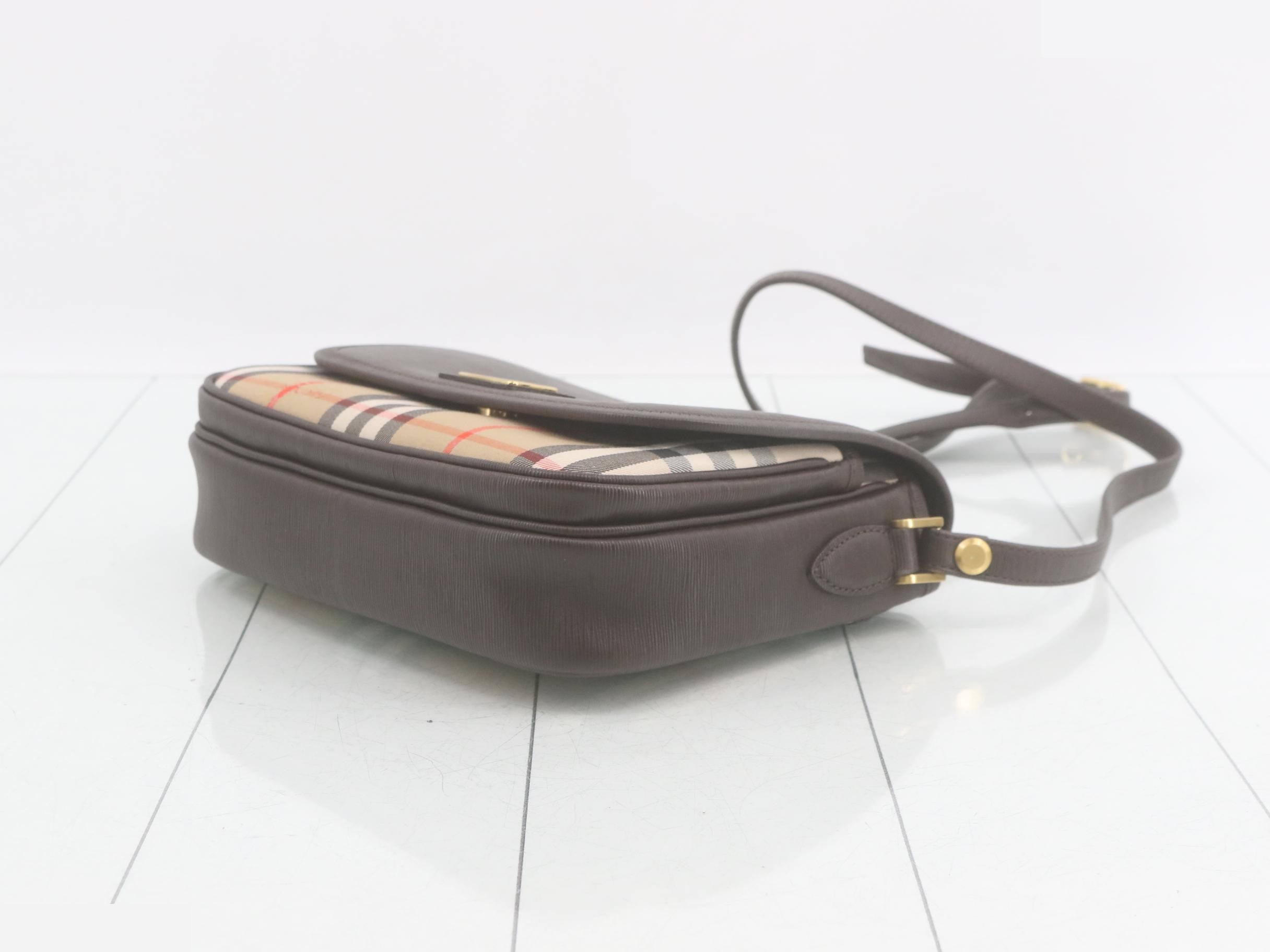 Shoulder bag, Nova Check pattern, brown canvas and leather. — view 6