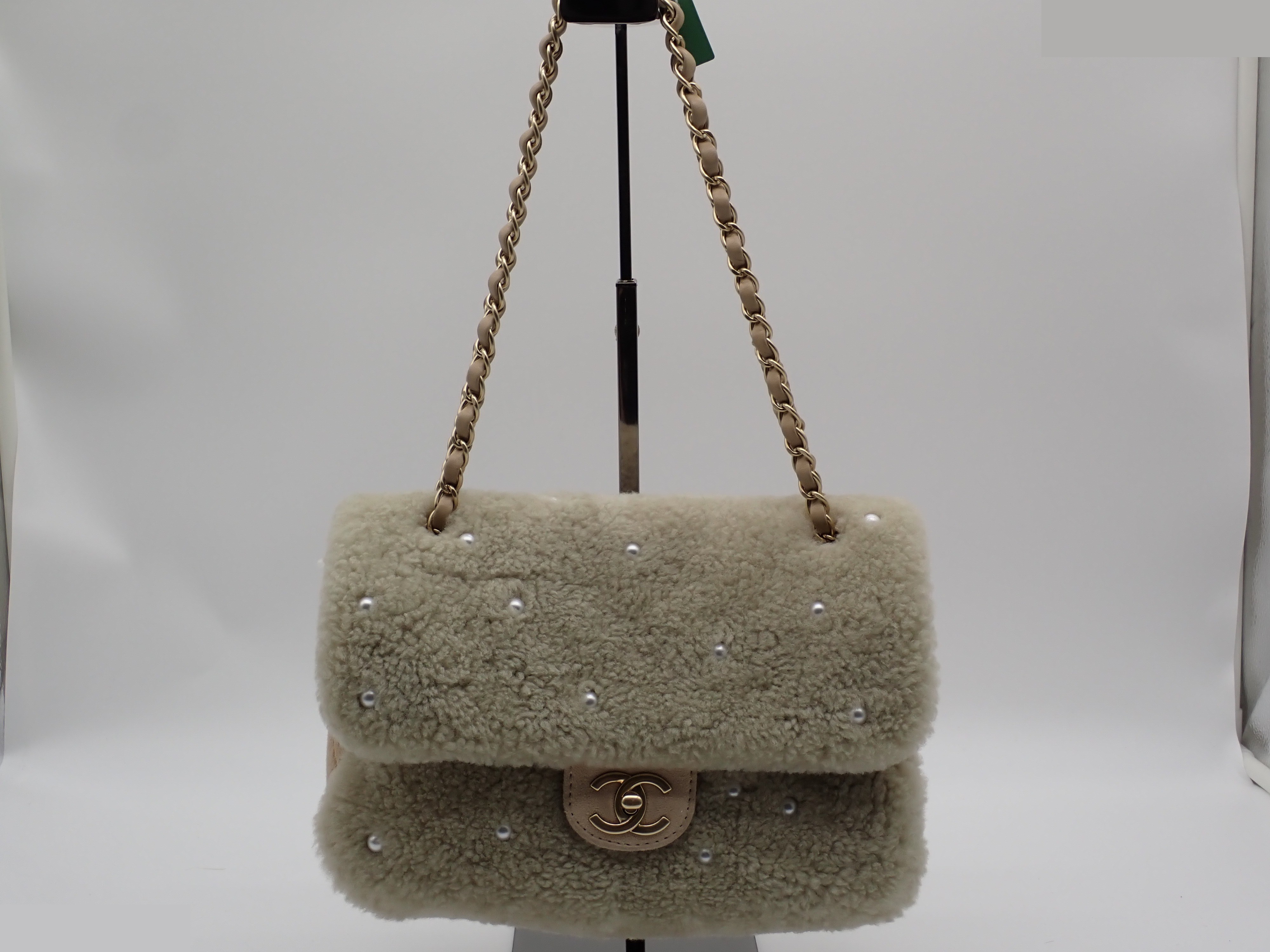 Mouton Embroidery Shoulder Bag