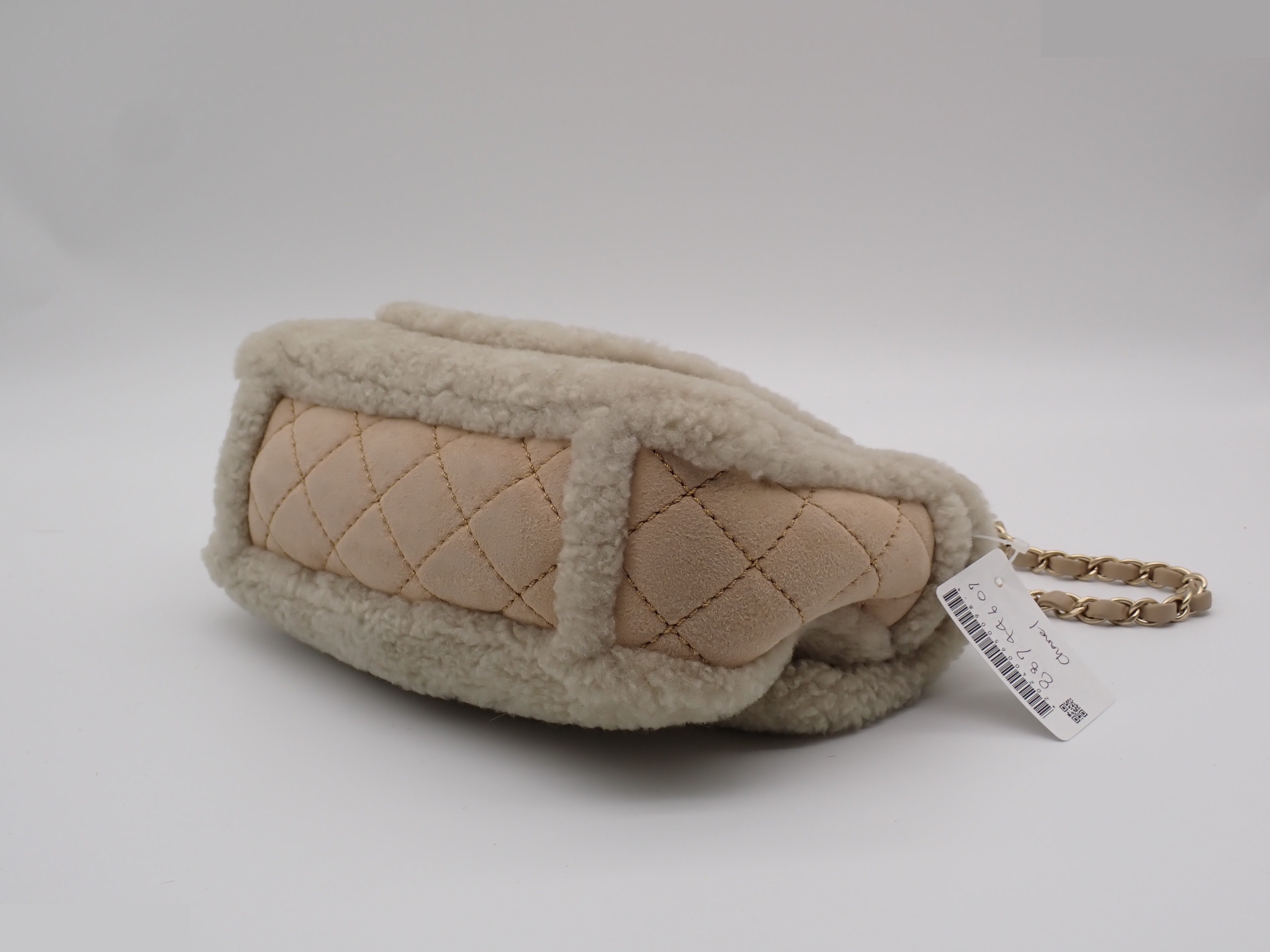 Mouton Embroidery Shoulder Bag — view 5