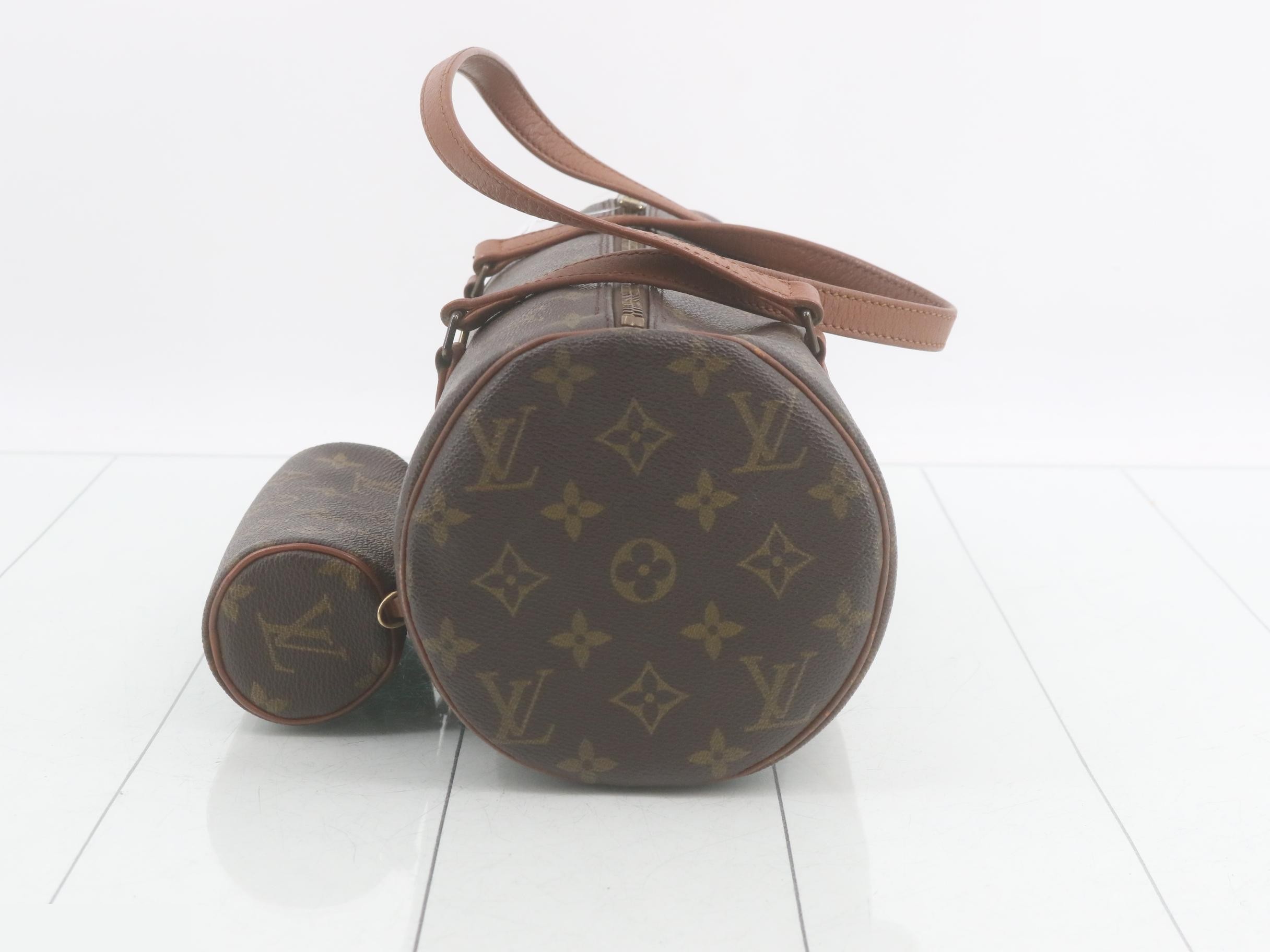 Papillon 30 with pouch — view 3