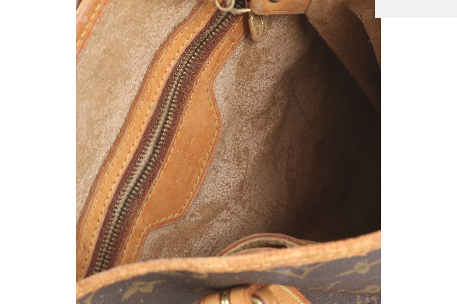 Monogram Bucket GM M42236 Leather Tote Bag — view 11