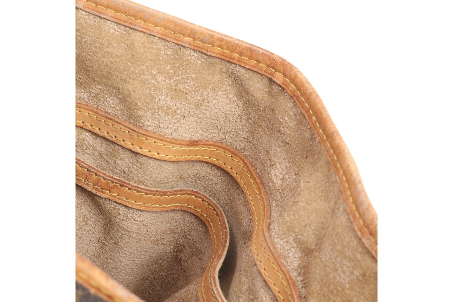 Monogram Bucket GM M42236 Leather Tote Bag — view 10