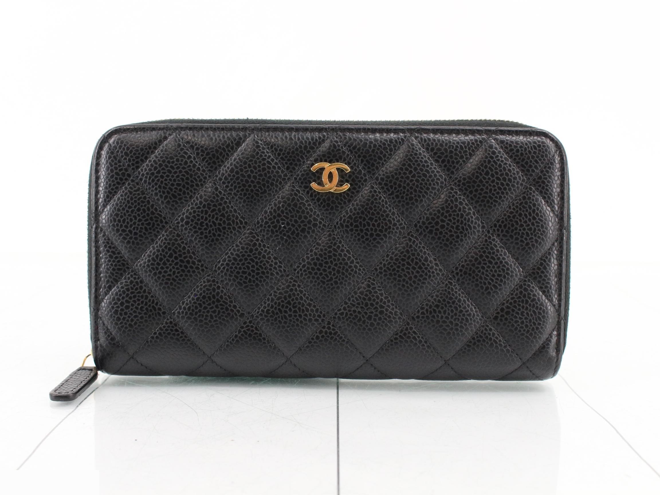 Caviar leather wallet, black, serial number 31.
