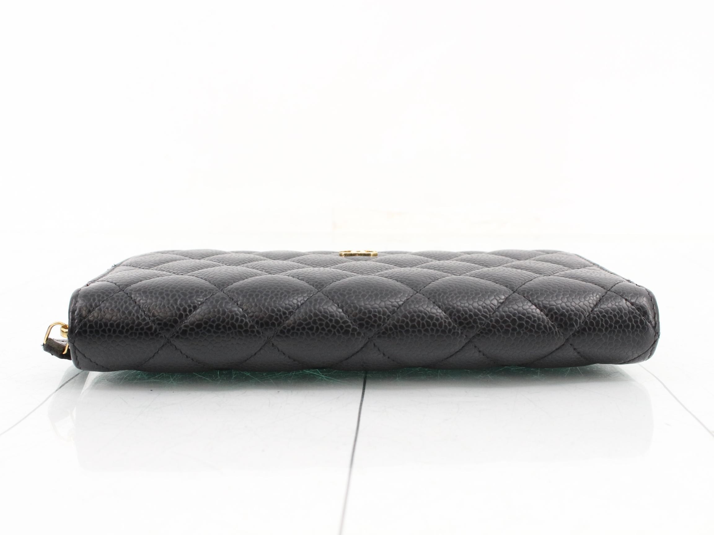 Caviar leather wallet, black, serial number 31. — view 3