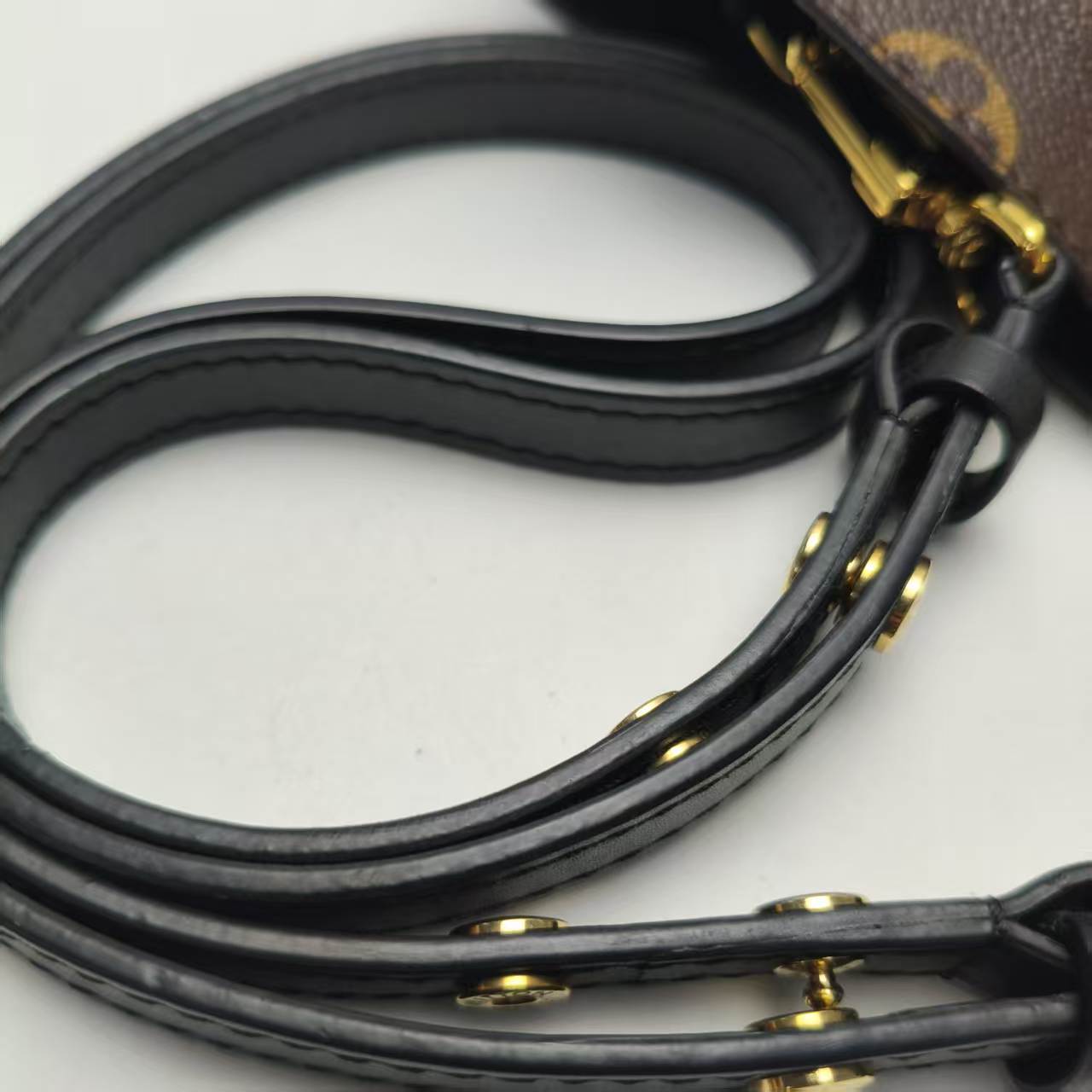 【*Shipped from: China*】LOUIS VUITTON NeoNoe PU Shoulder Bag — view 13