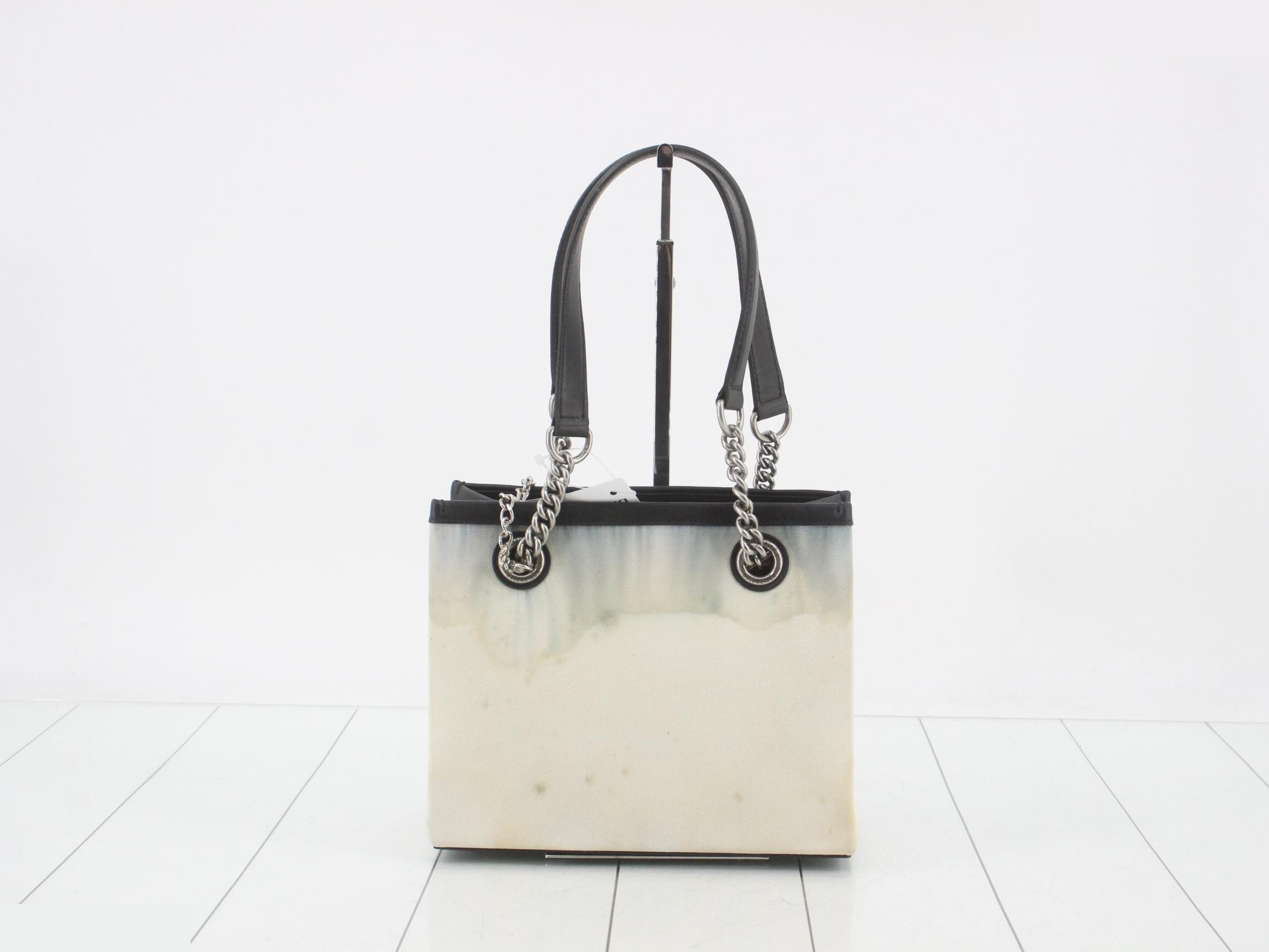 Duty-free 2-way chain tote bag — view 2