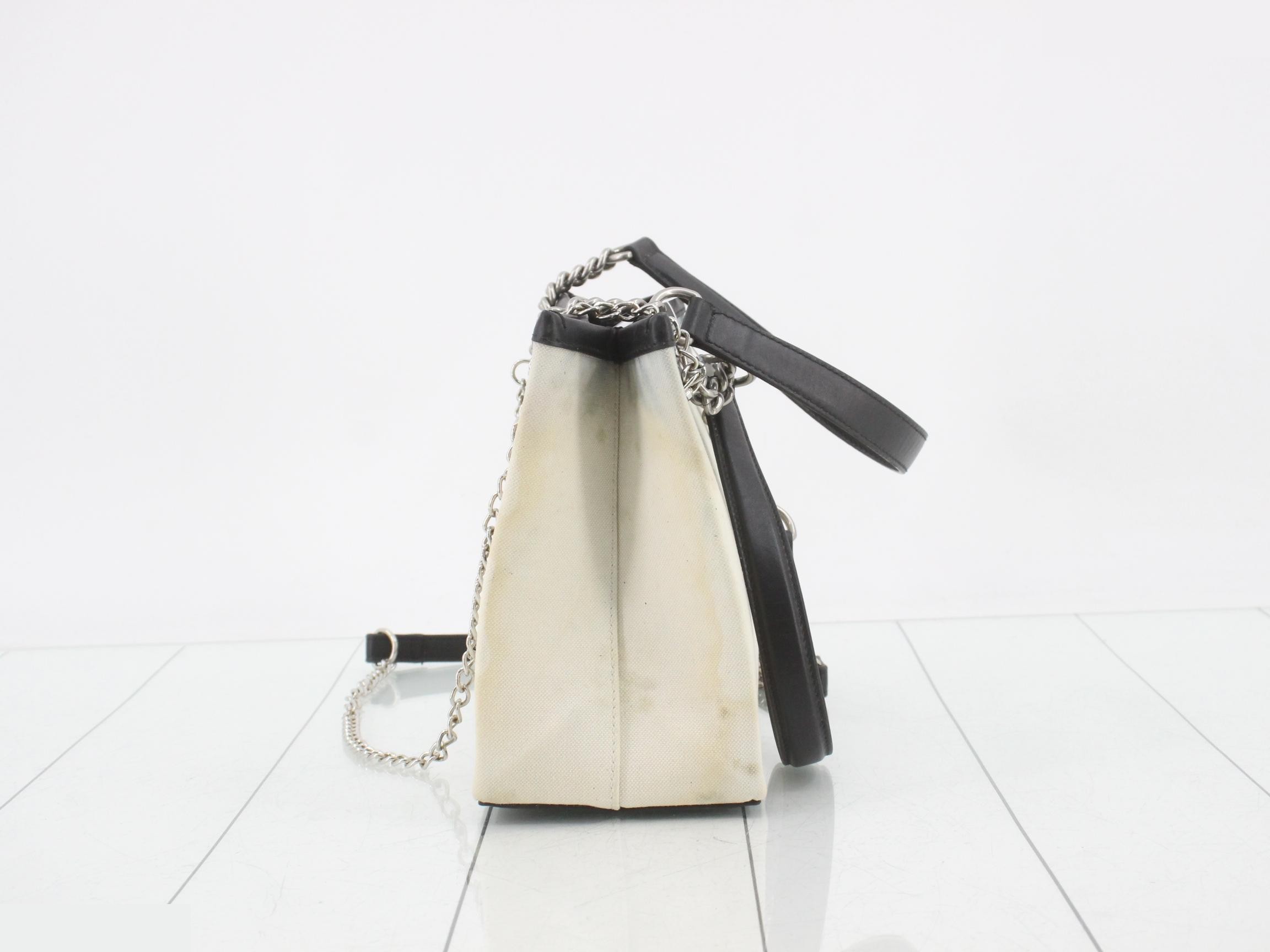 Duty-free 2-way chain tote bag — view 3
