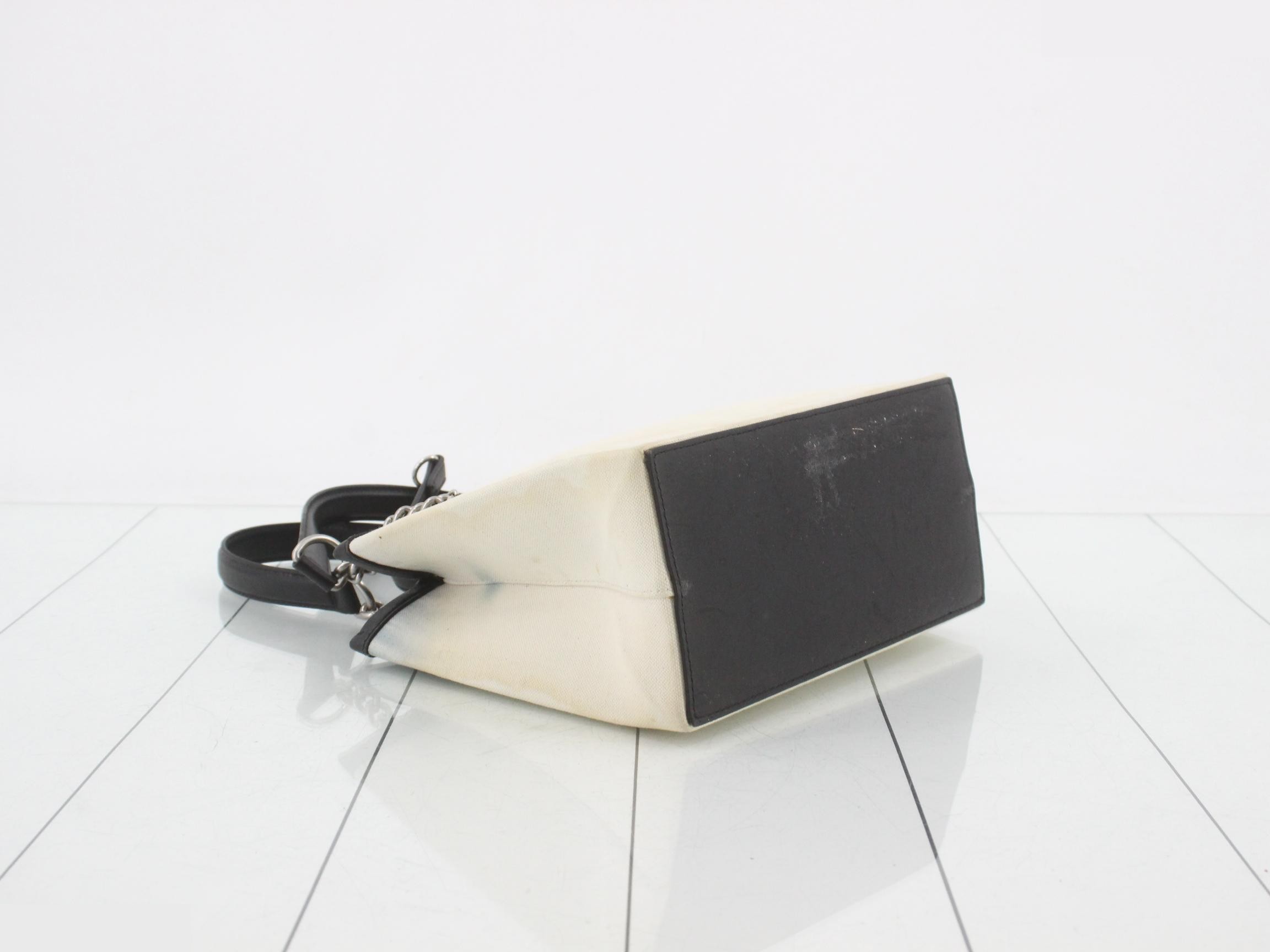 Duty-free 2-way chain tote bag — view 5