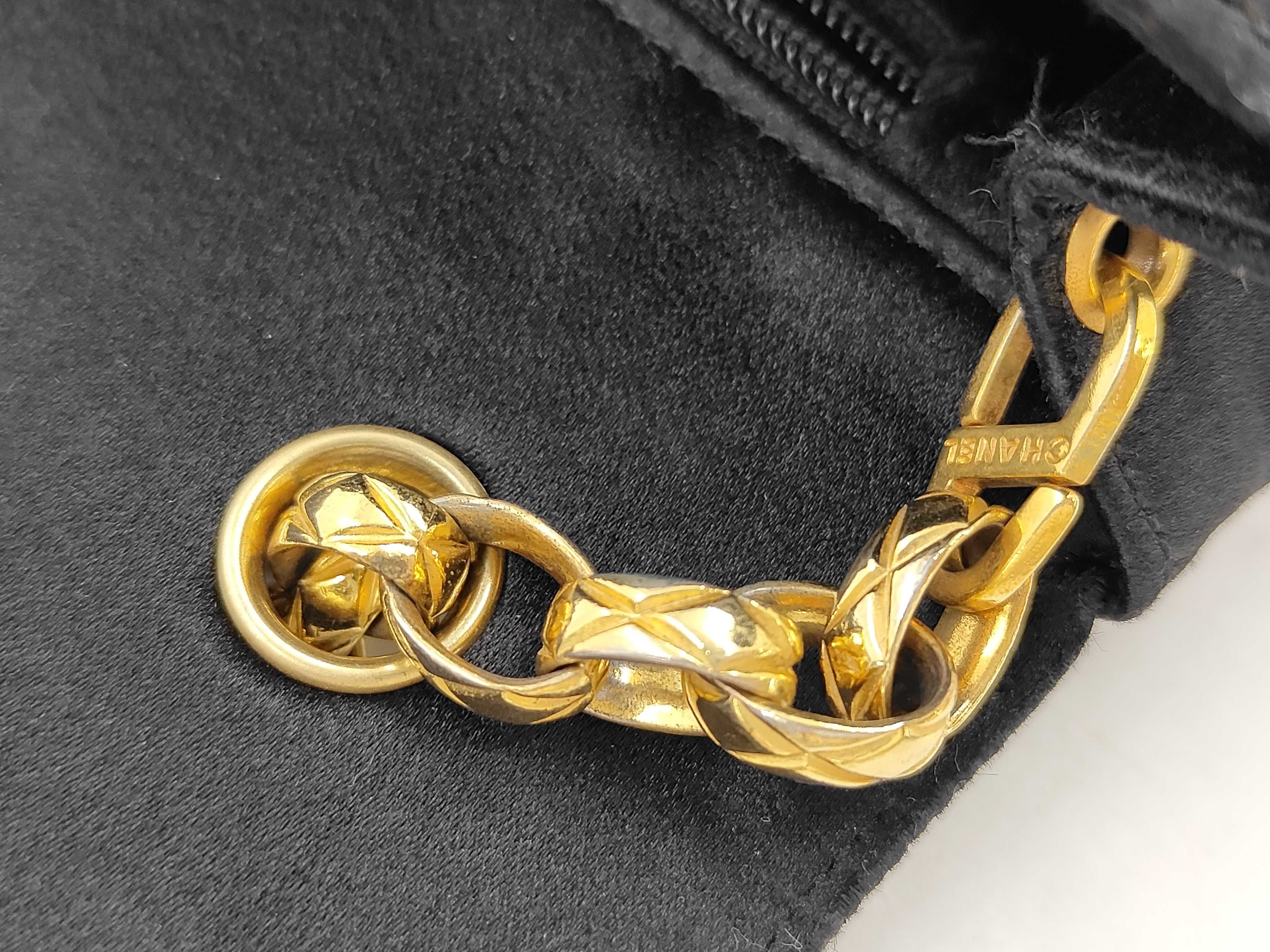 Black Chain Shoulder Bag — view 13