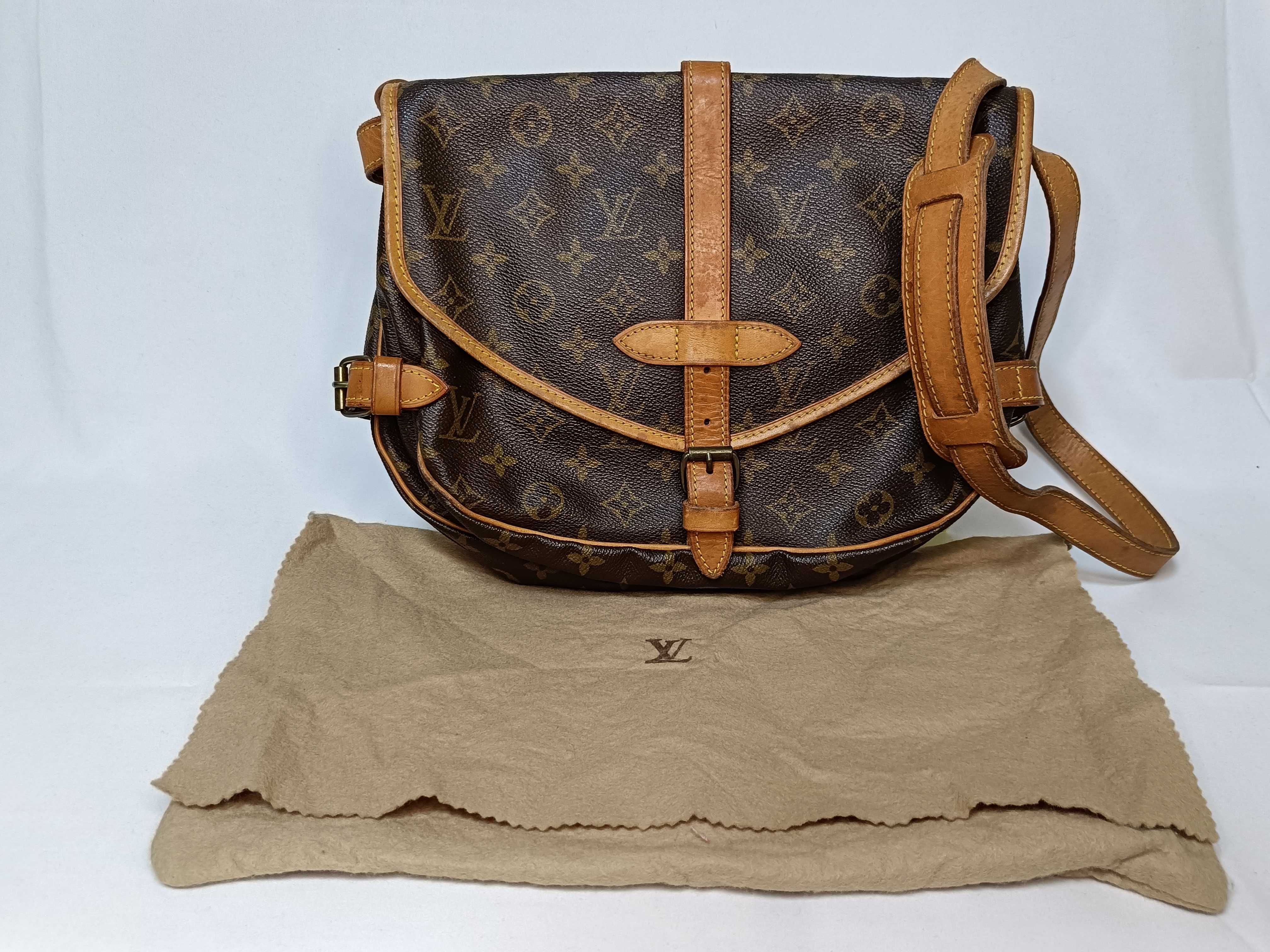 Monogram M42256 Saumur 30 Shoulder Bag
