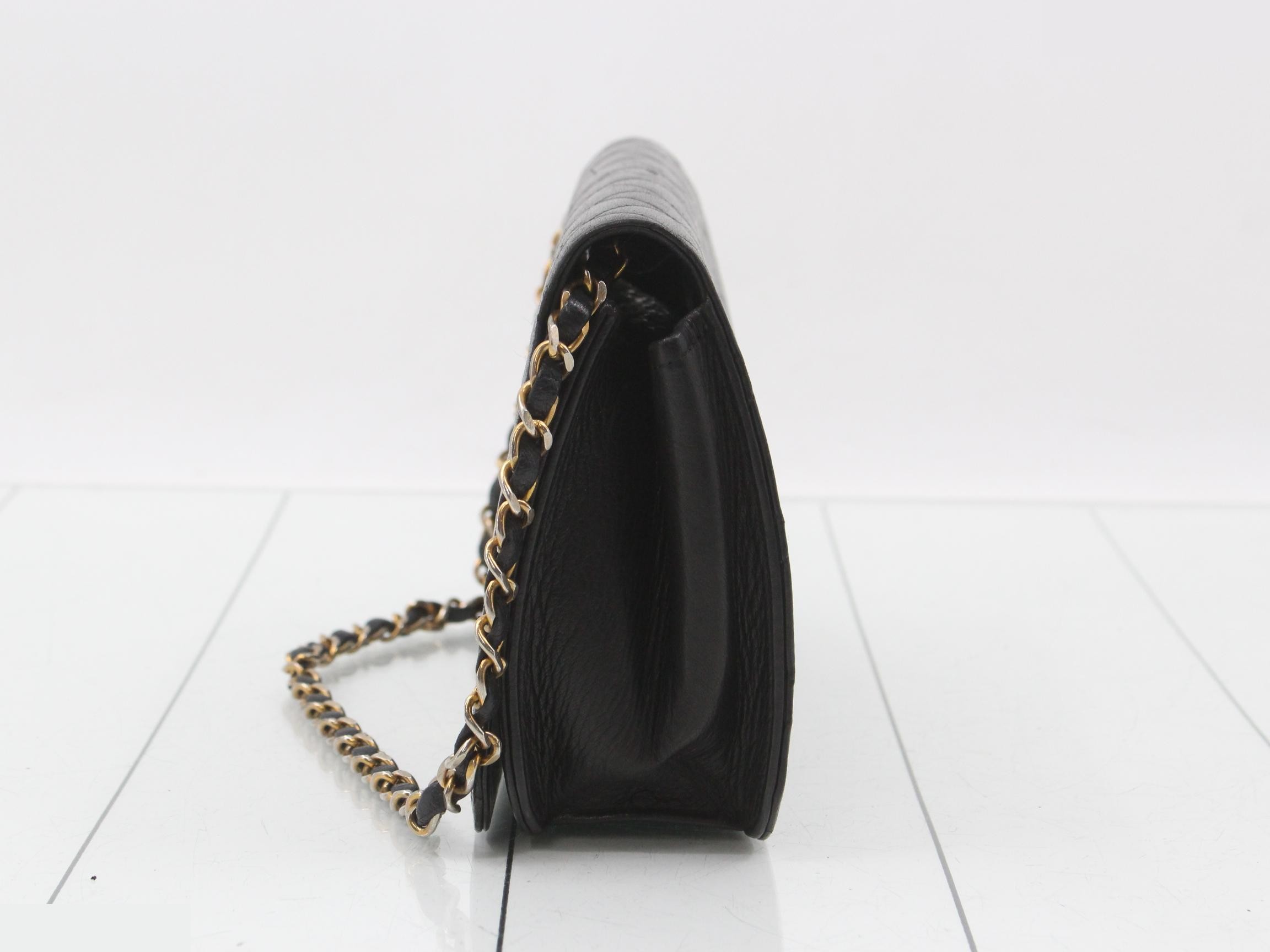 Matelassé (bag) - Shoulder bag — view 3