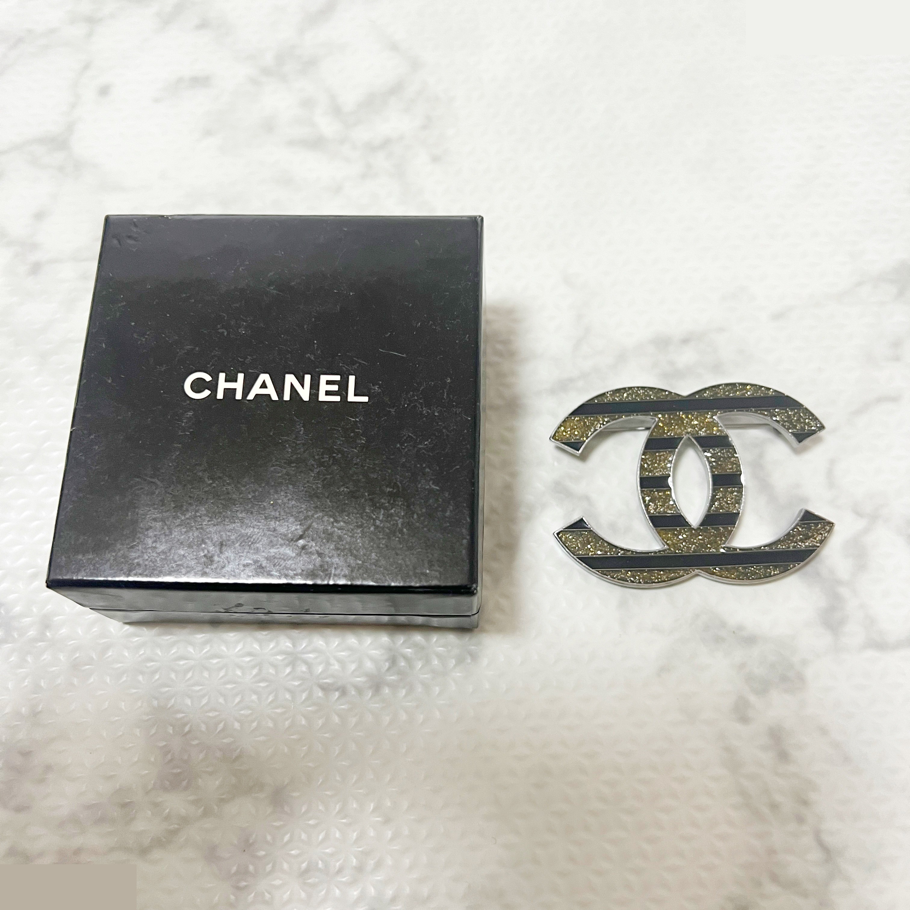 10C Coco Mark Brooch, Large, Glitter Border — view 6