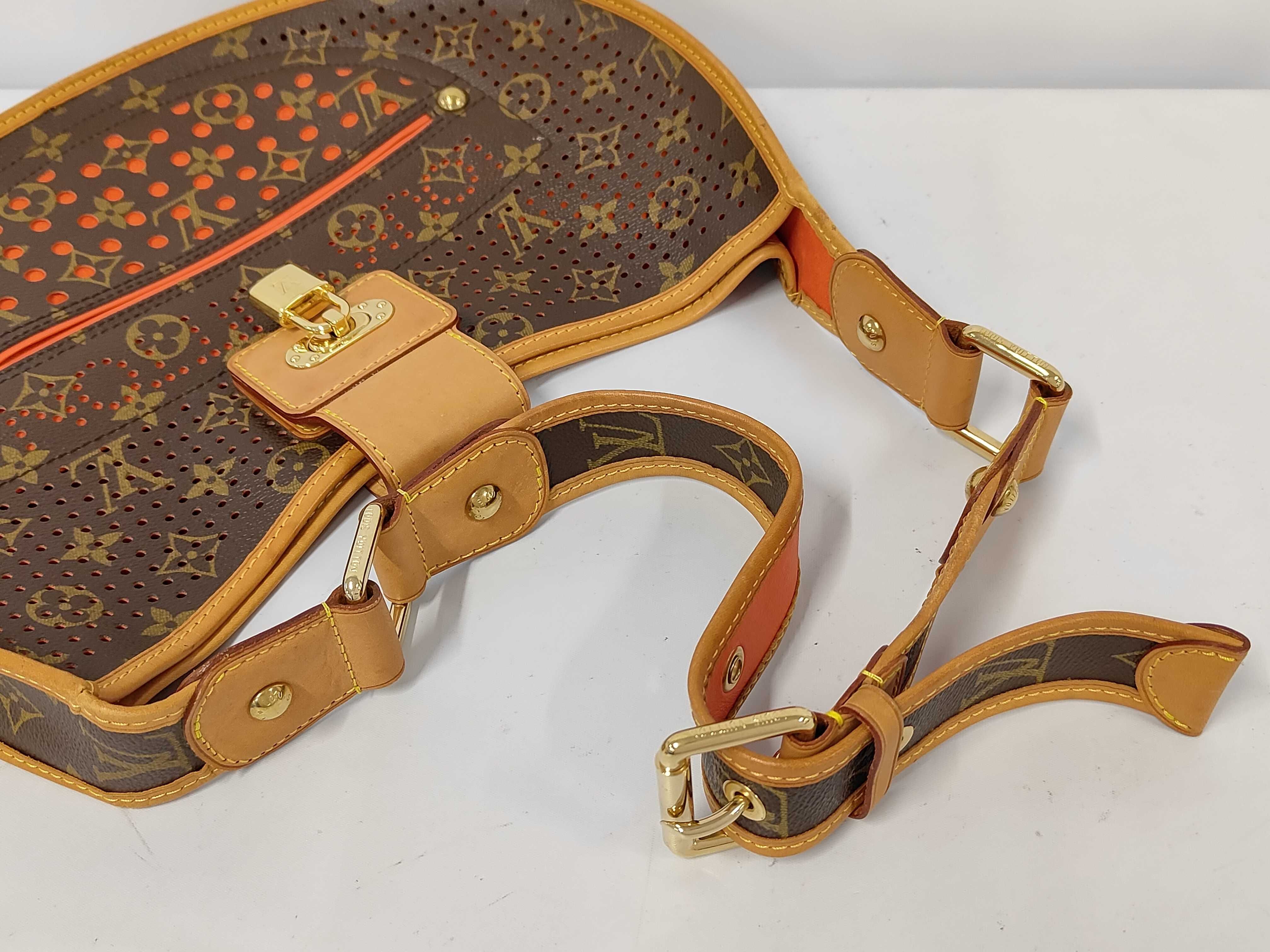 LV Shoulder Bag — view 3