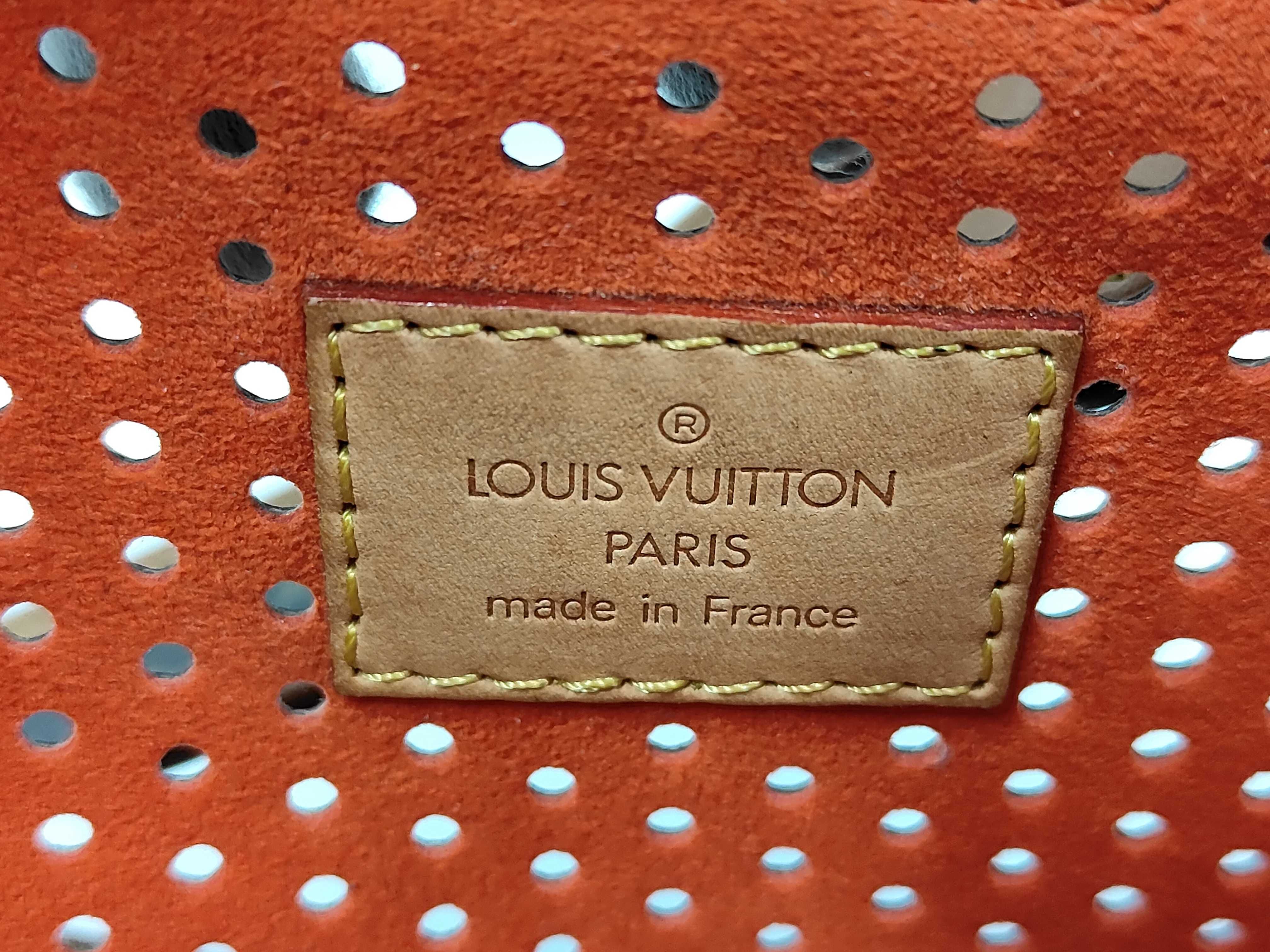 LV Shoulder Bag — view 9
