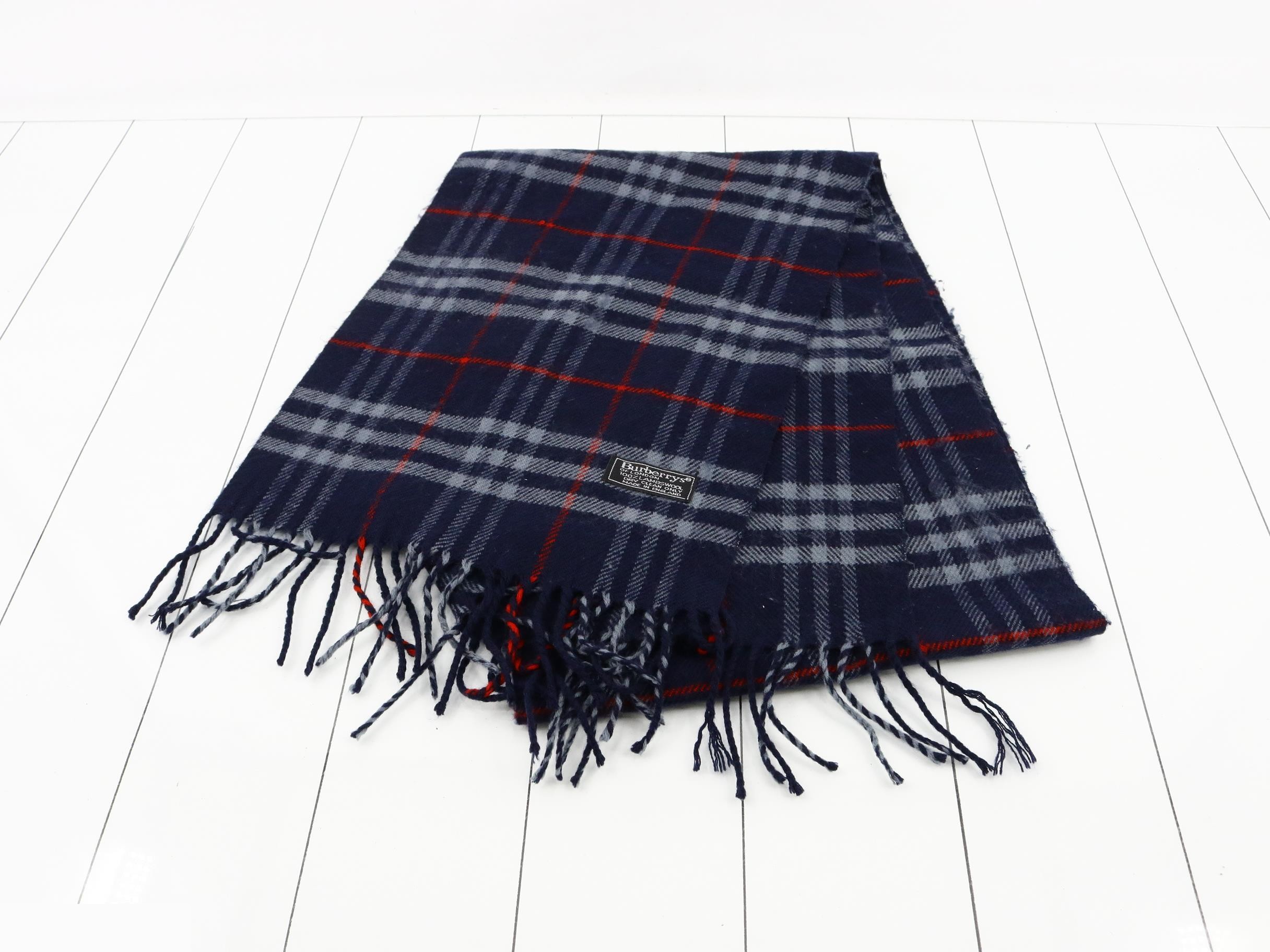 Other lines: Small items, accessories, and scarves — view 2