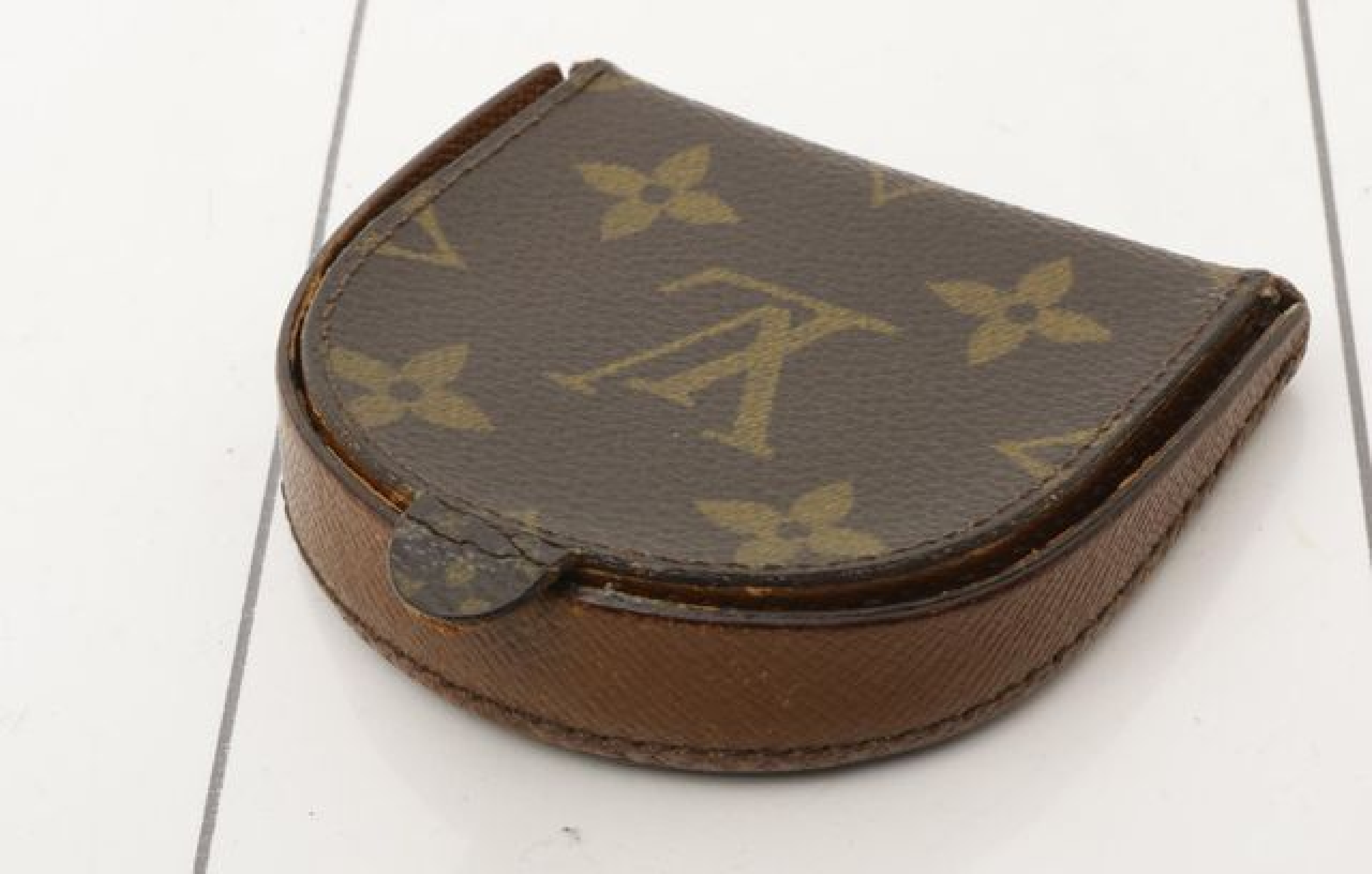 Monogram Porte Monnaie Cuvette Coin Case — view 2