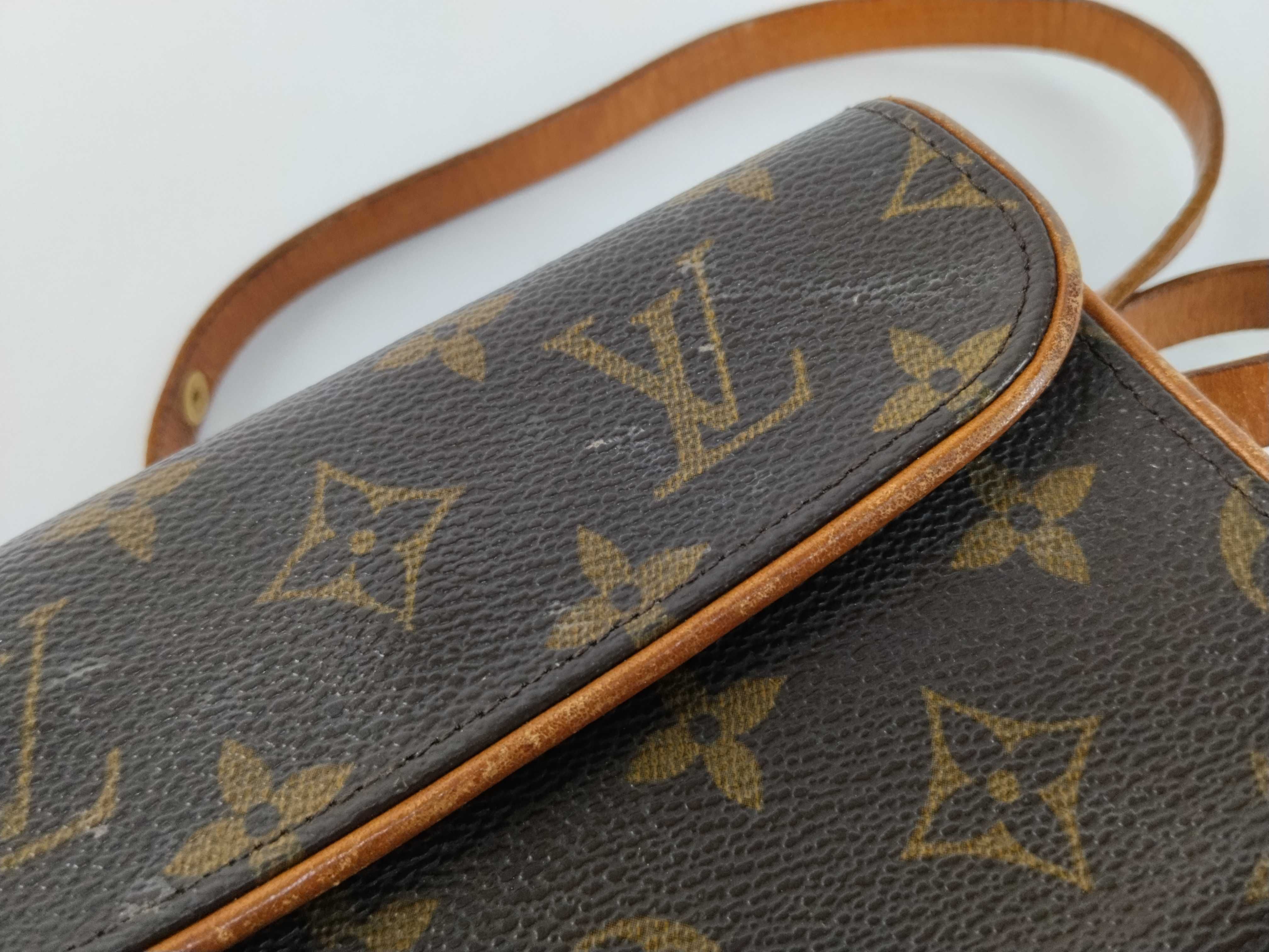 Monogram Louis Vuitton Pochette Florentine Shoulder Bag — view 12