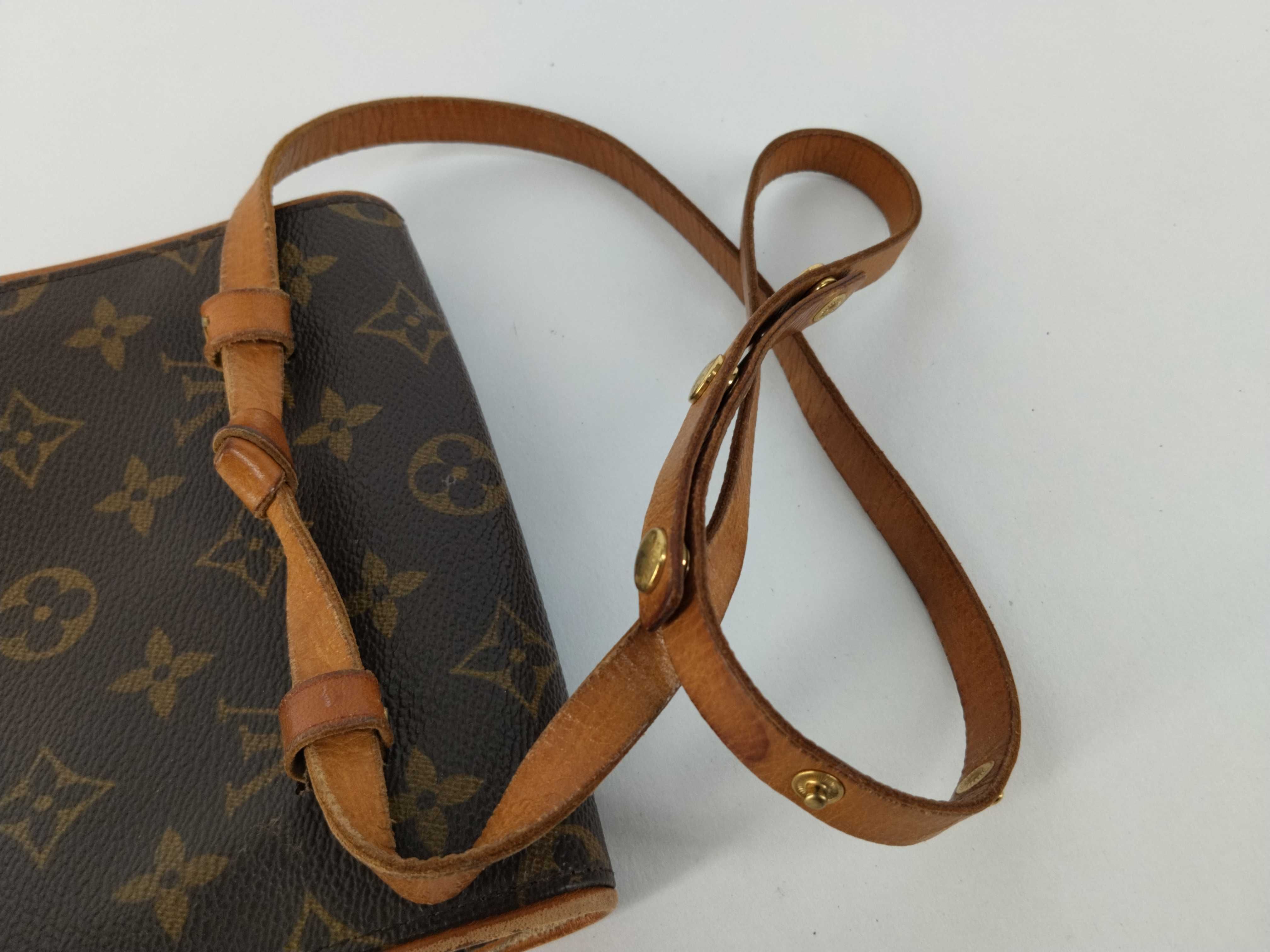 Monogram Louis Vuitton Pochette Florentine Shoulder Bag — view 3