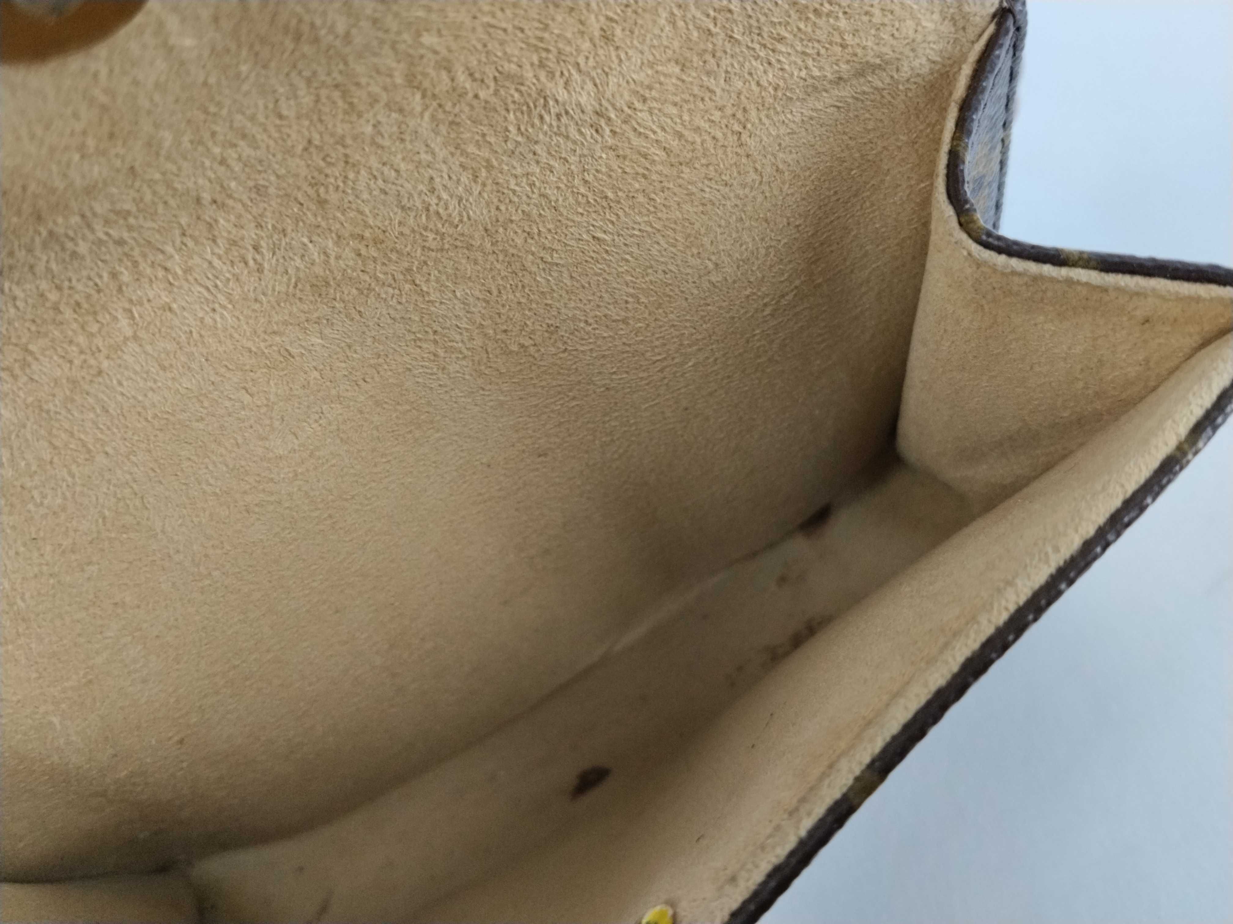 Monogram Louis Vuitton Pochette Florentine Shoulder Bag — view 9