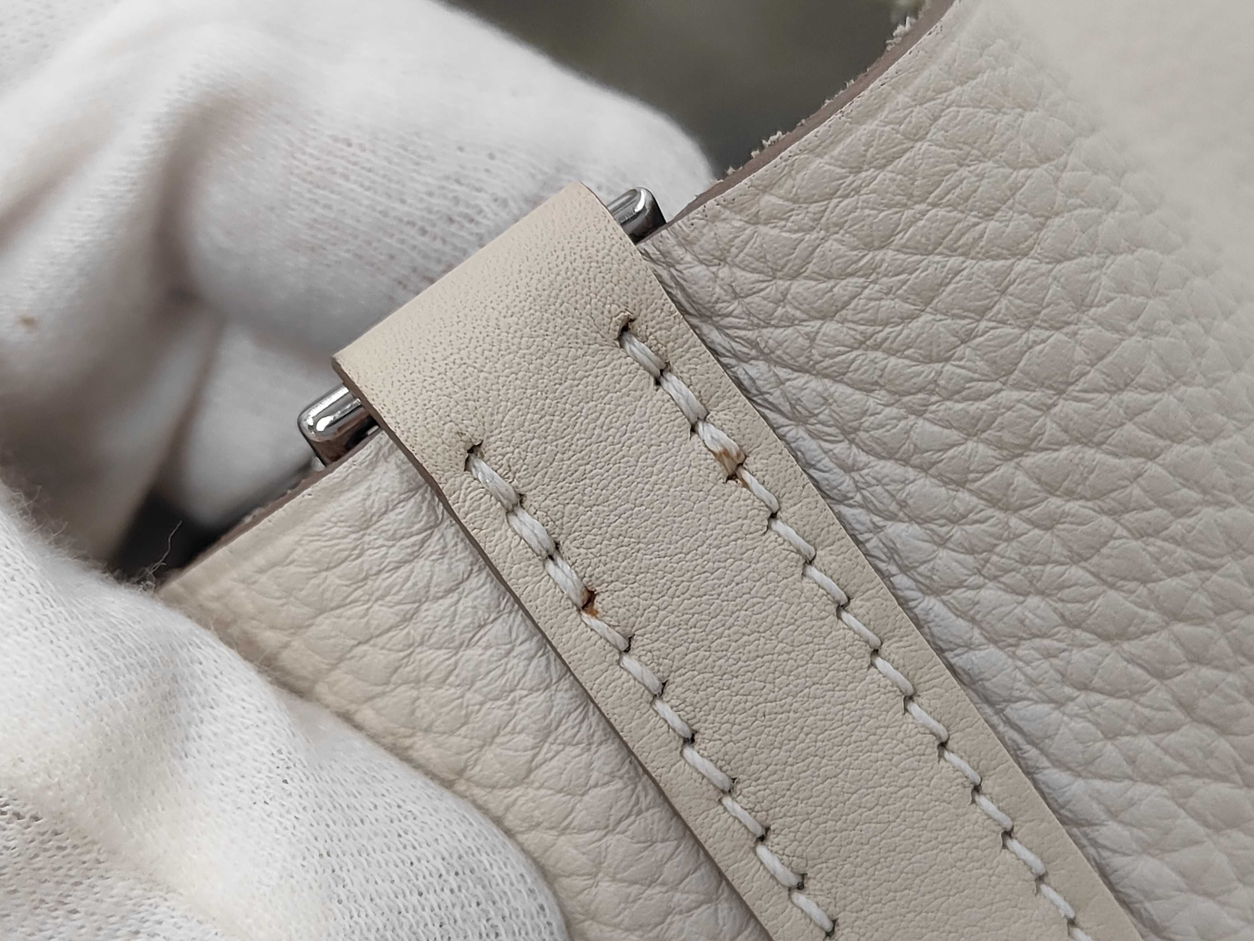 Picotin Lock Touch MM, Silver Hardware, Taurillon Clemence Leather, T Stamp, Handbag — view 8