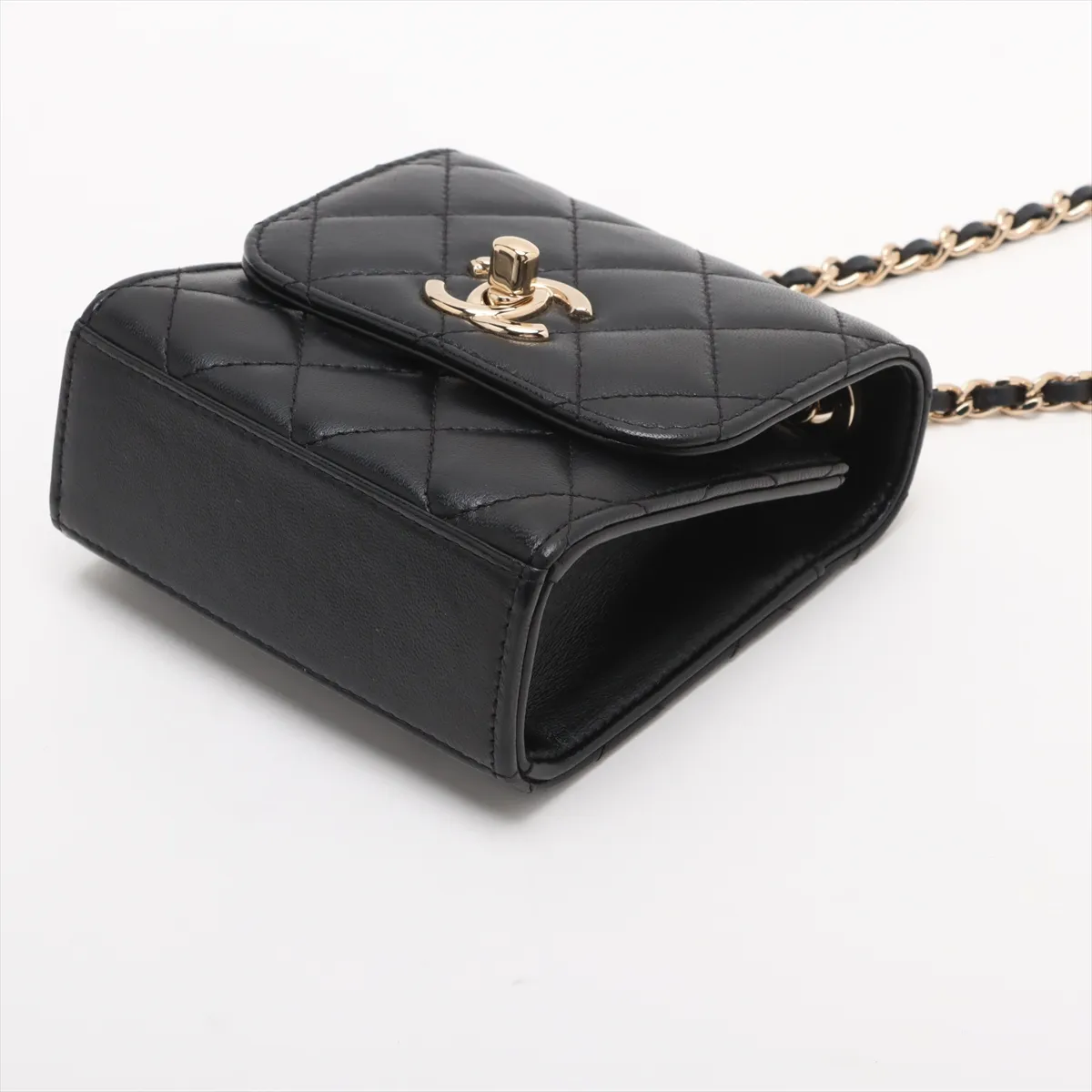 Trendy CC Lambskin Chain Shoulder Bag Black Gold Hardware 29393255 29th Series A81633 — view 3