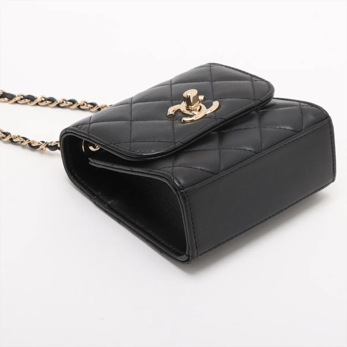 Trendy CC Lambskin Chain Shoulder Bag Black Gold Hardware 29393255 29th Series A81633 — view 4
