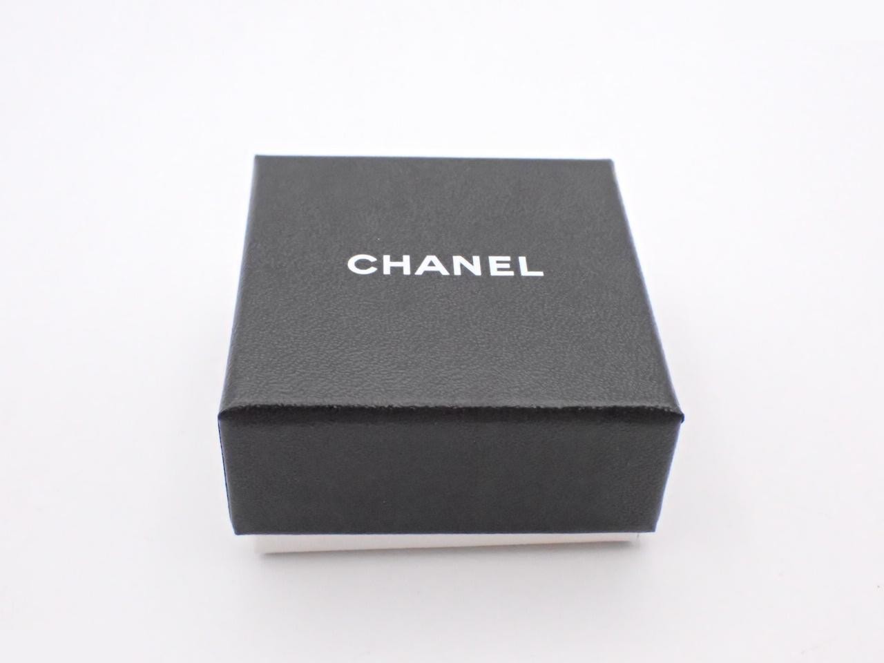 brooch, model 05V, Coco Mark, pearl, silver, 4cm wide. — view 4