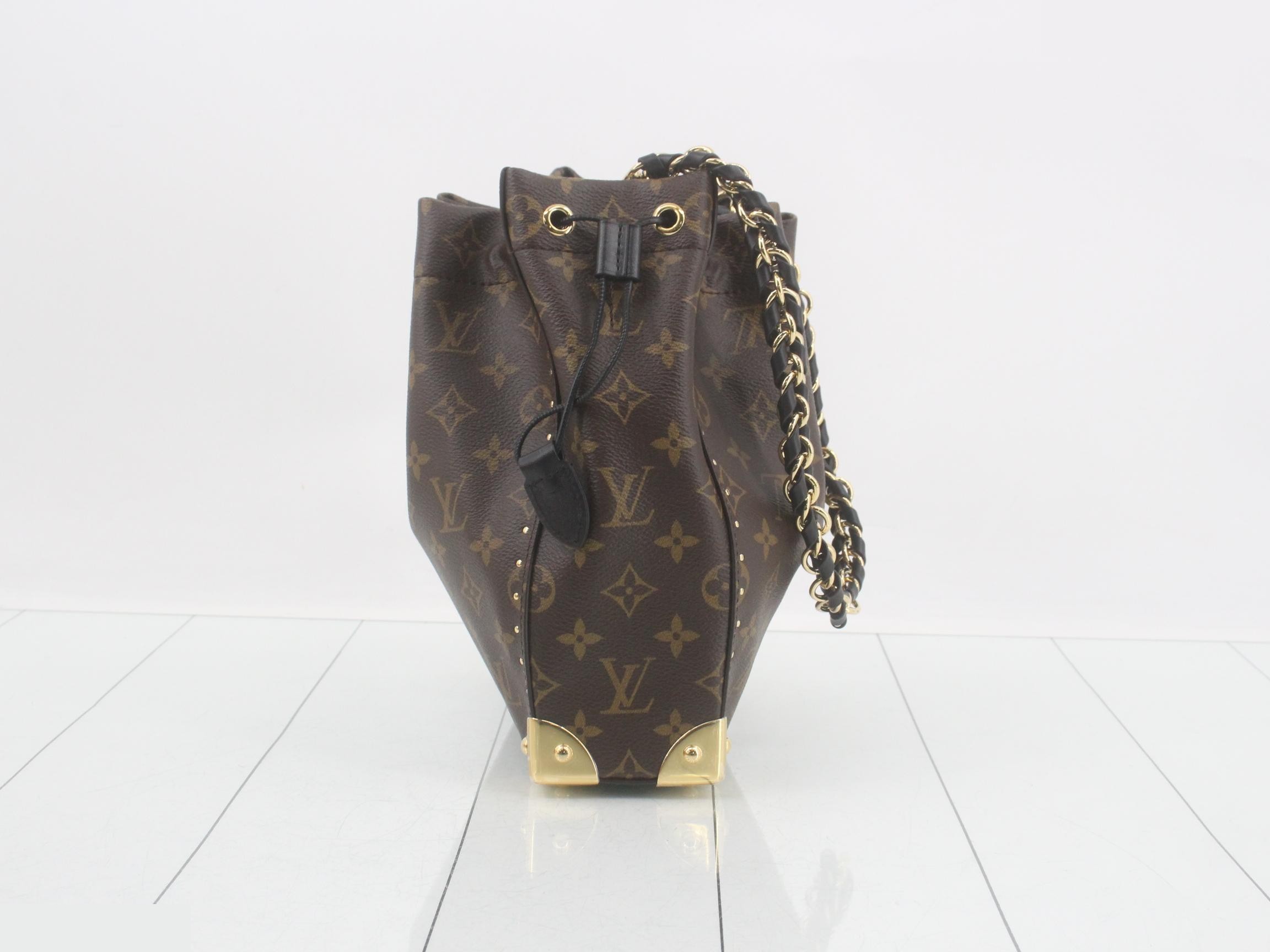 Noe Trunk — view 3