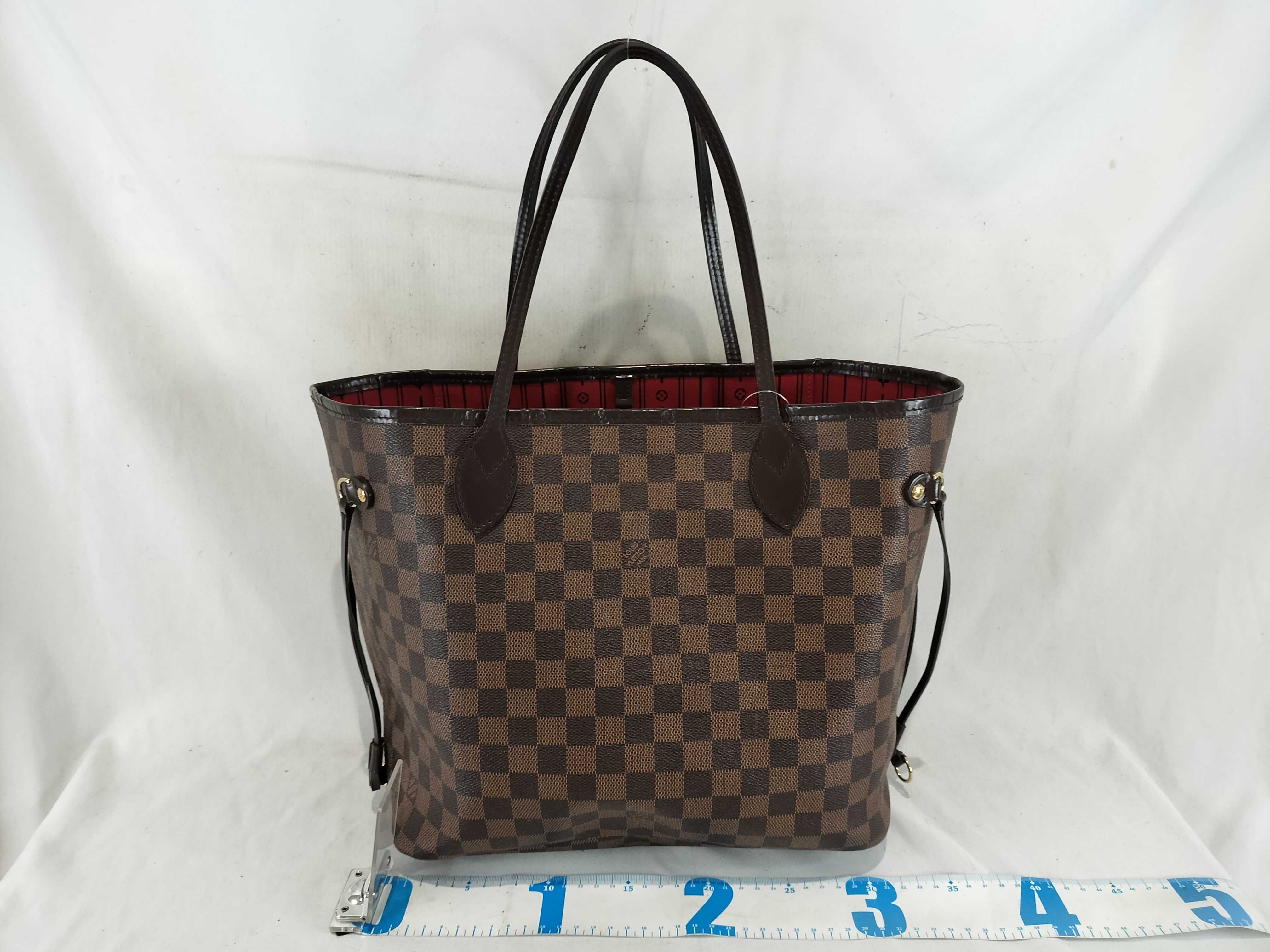 Damier Neverfull MM Handbag — view 2
