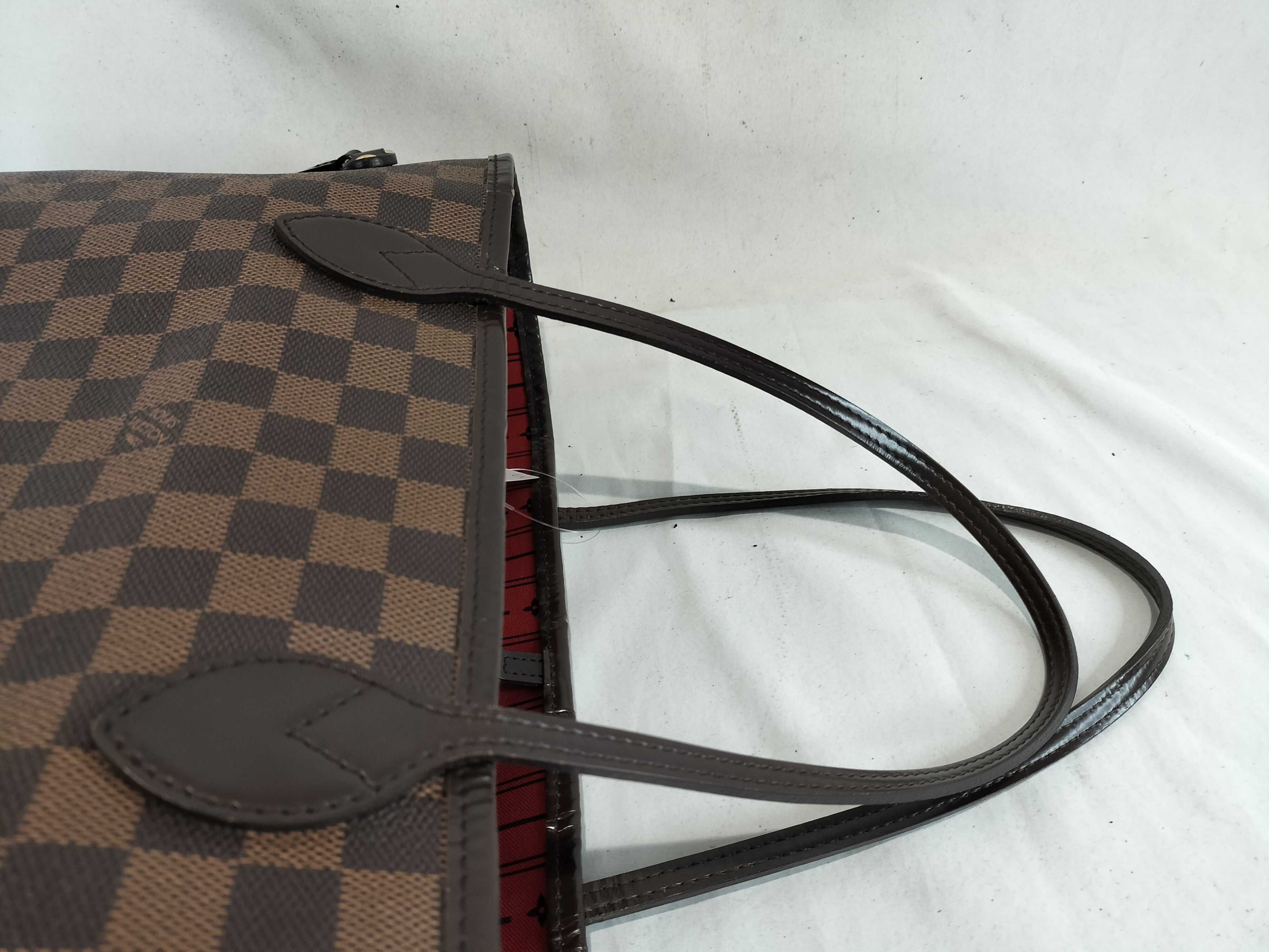 Damier Neverfull MM Handbag — view 3
