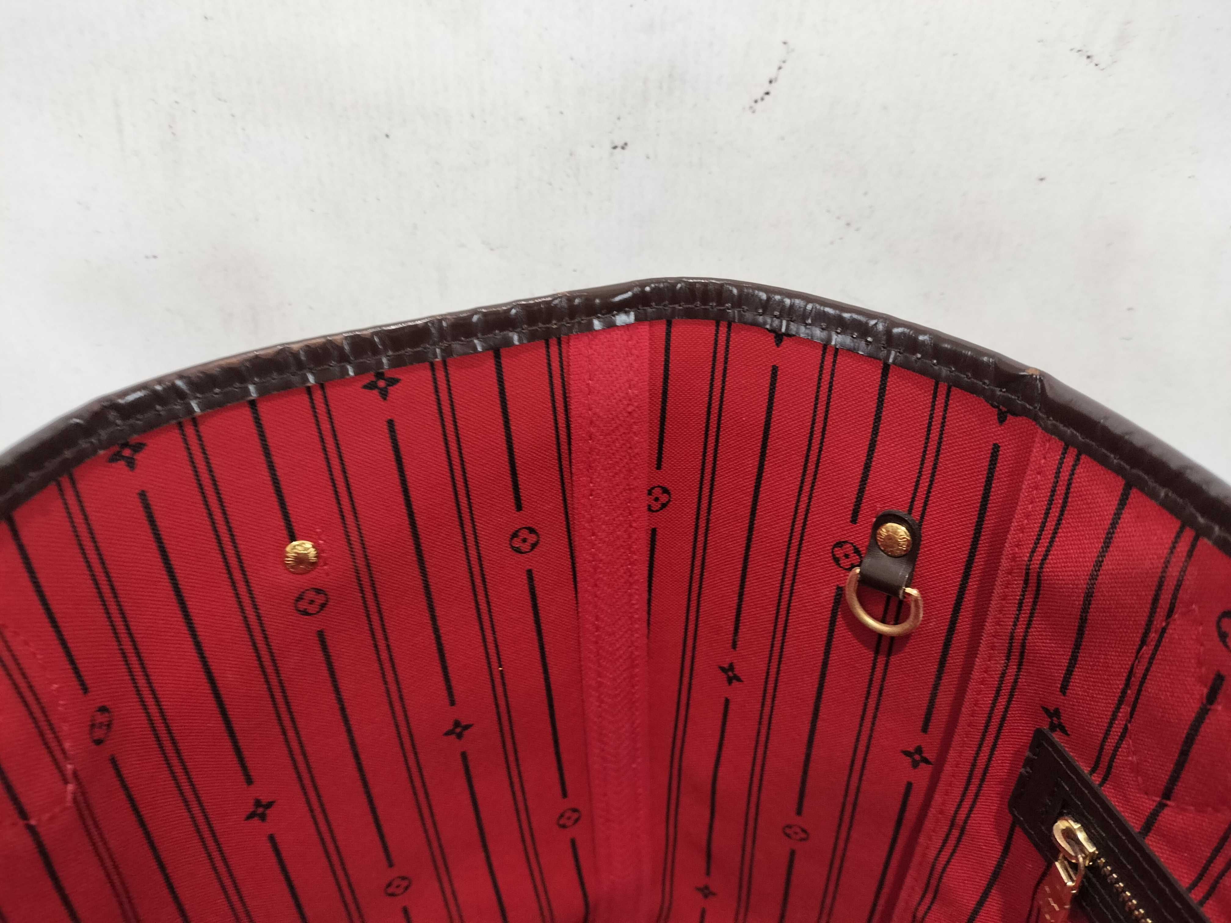 Damier Neverfull MM Handbag — view 9
