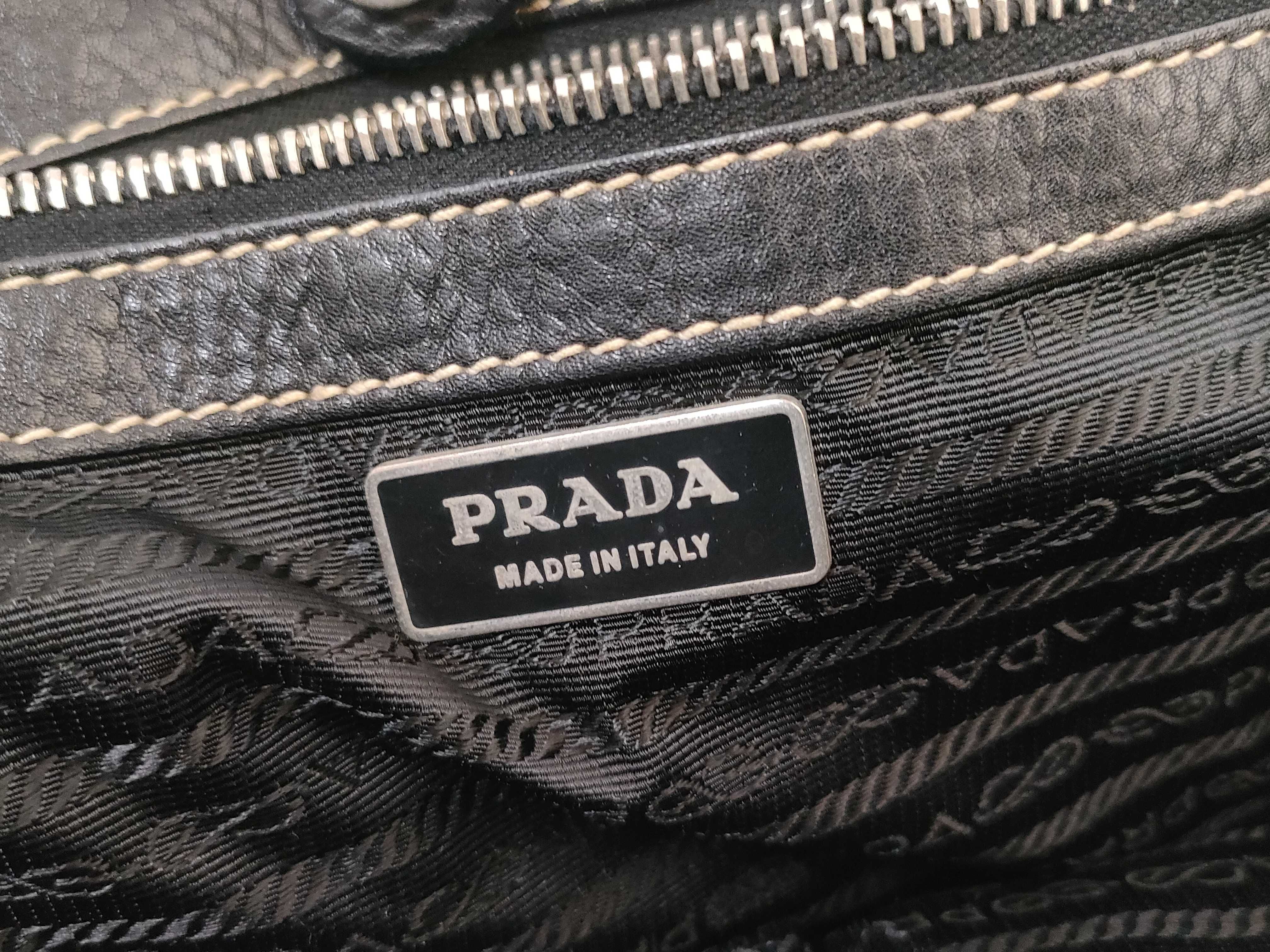 Leather Tote Bag Triangle Plate Black Tote Bag — view 11