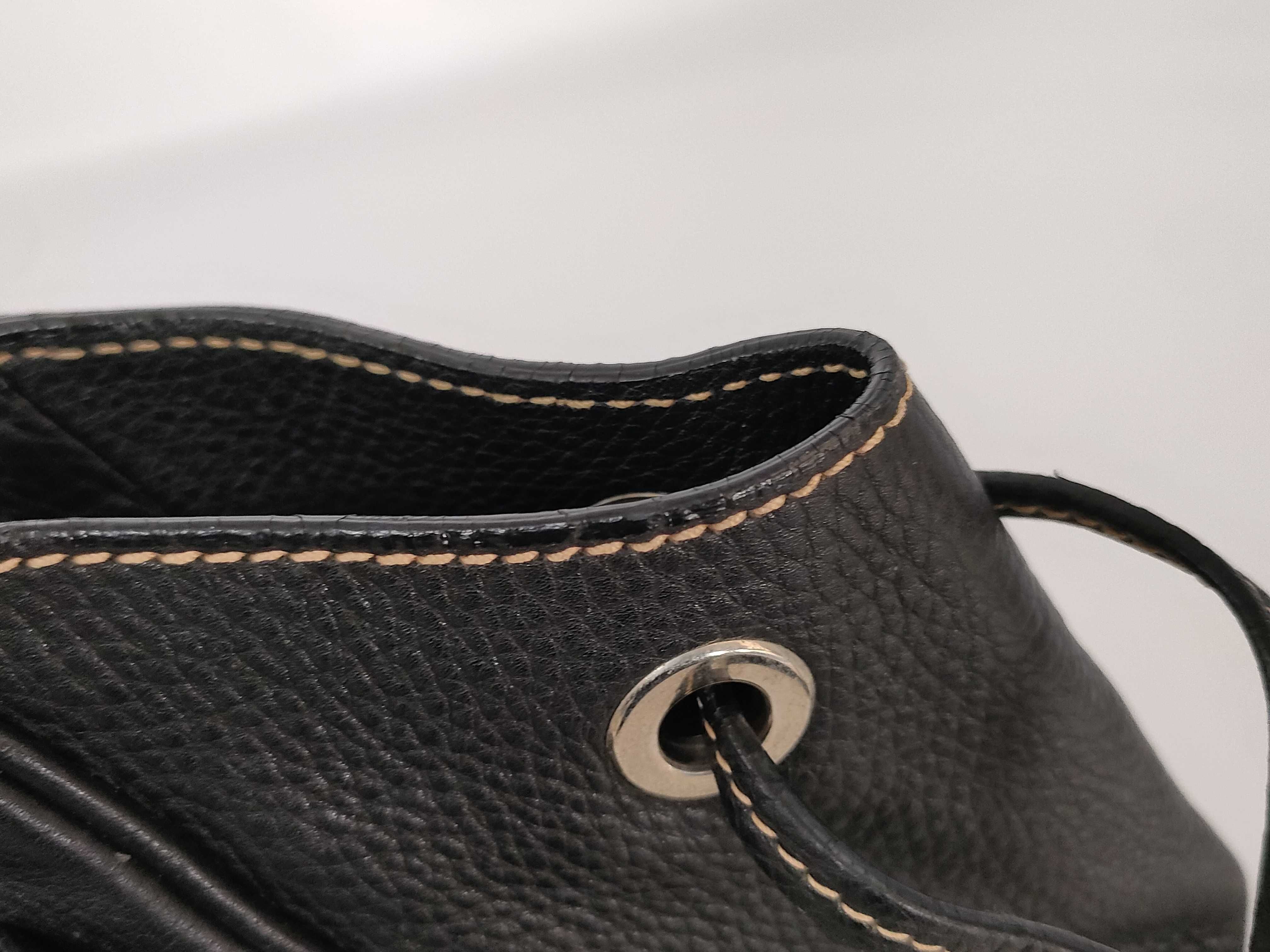 Leather Tote Bag Triangle Plate Black Tote Bag — view 14