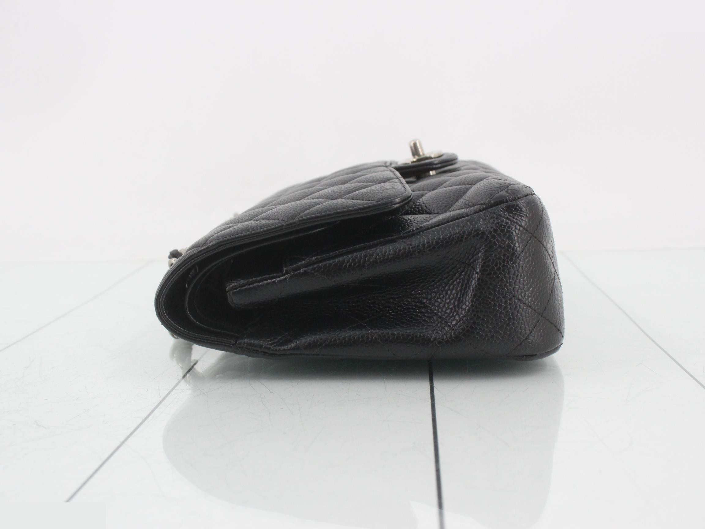 Matelassé chain shoulder bag, silver hardware, caviar leather, black. — view 4