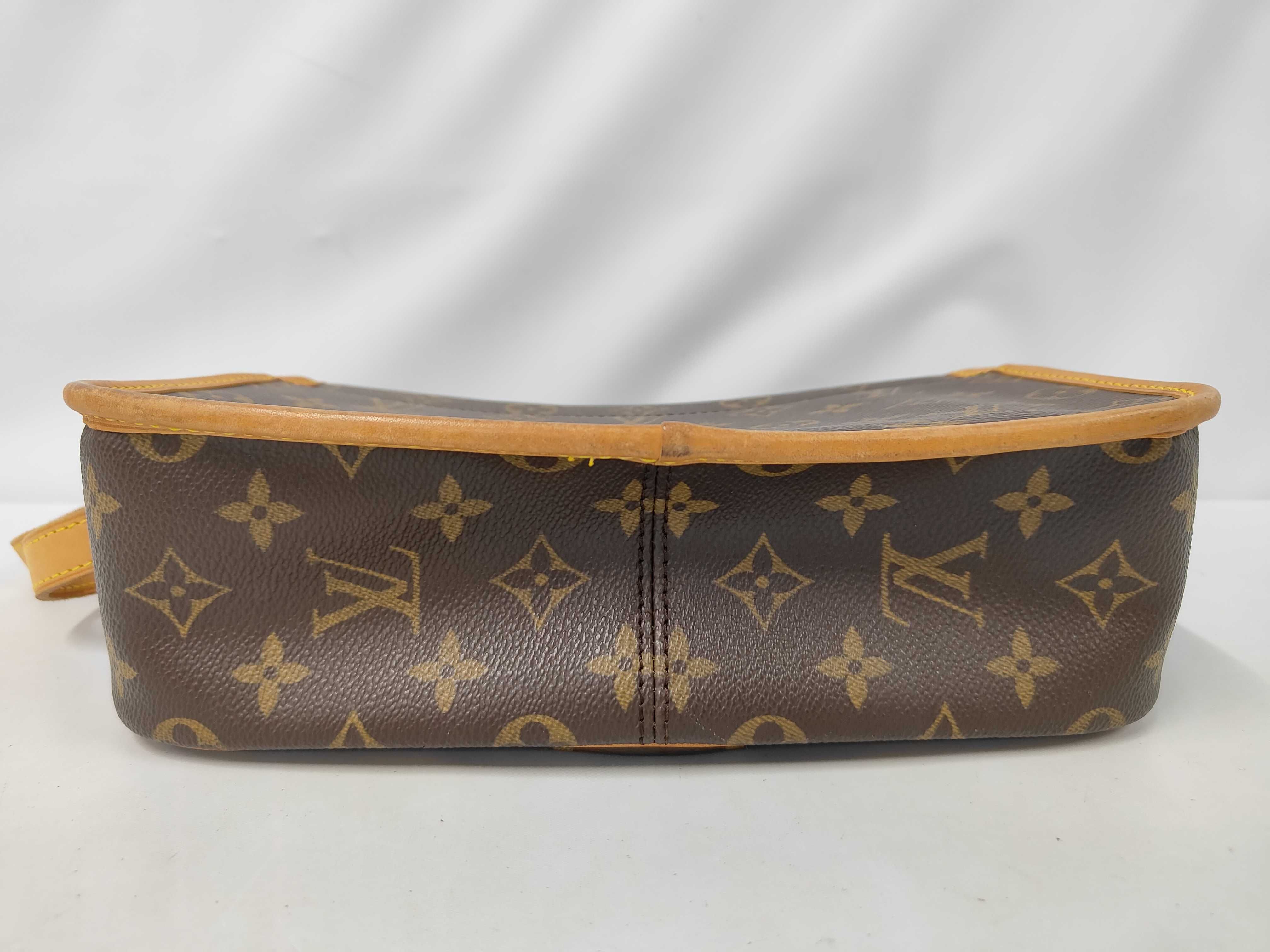 LV Sologne Shoulder Bag — view 3
