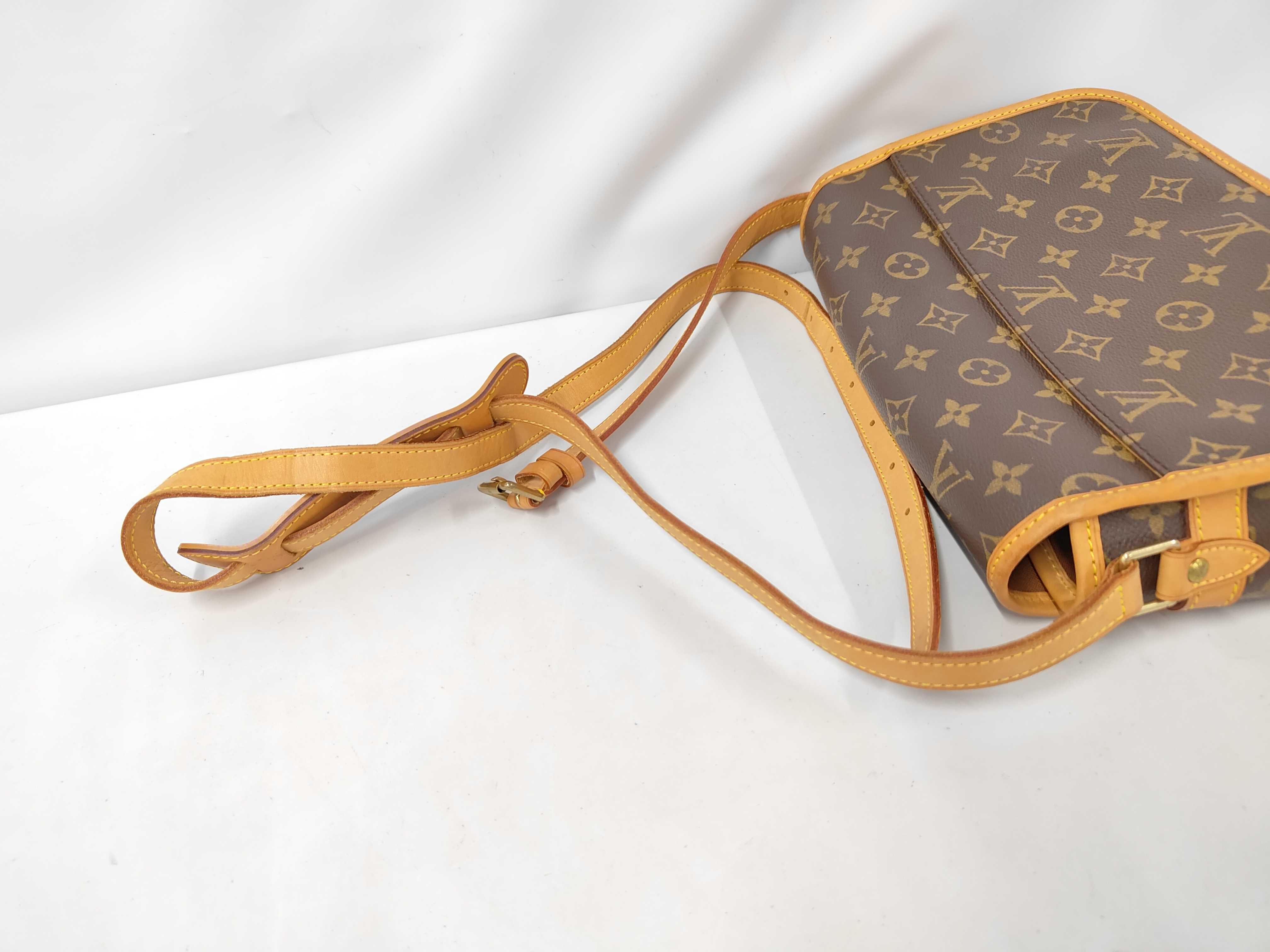 LV Sologne Shoulder Bag — view 5