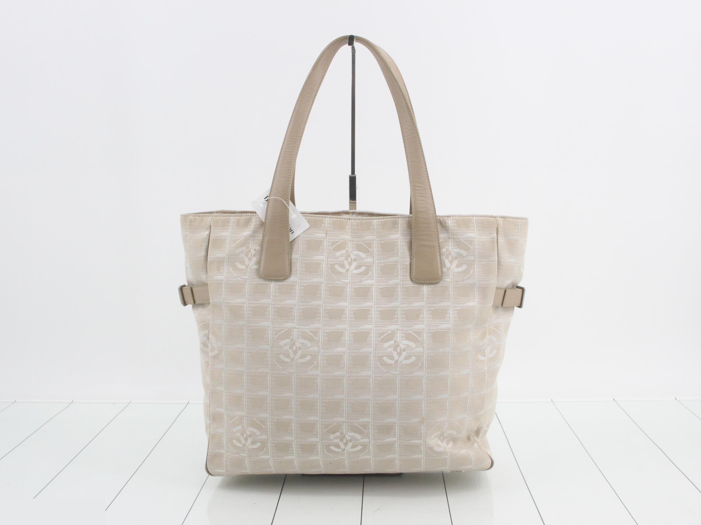 New Travel Line Tote GM Nylon/Leather Beige — view 2