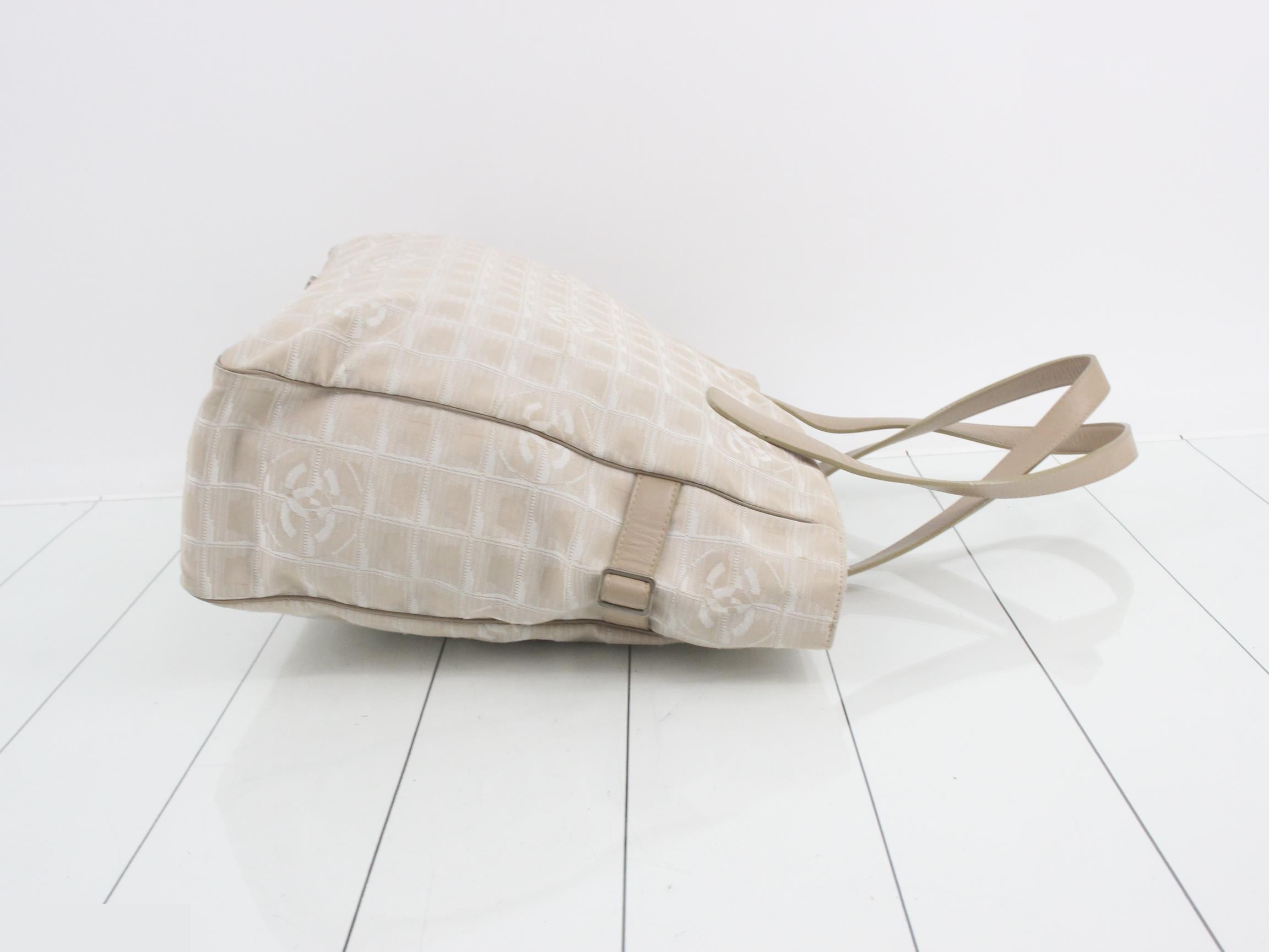 New Travel Line Tote GM Nylon/Leather Beige — view 3