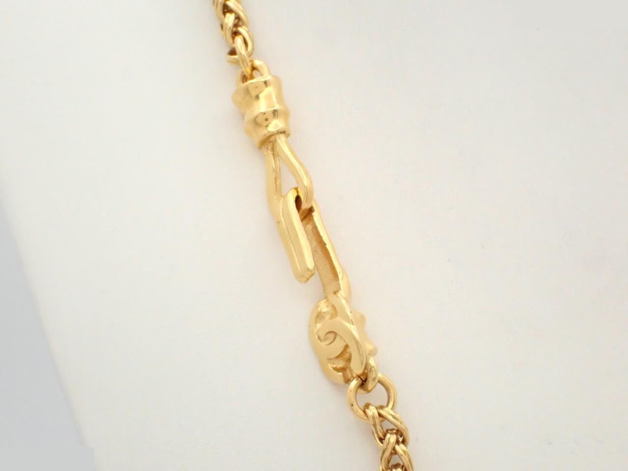 Necklace with markings, 95A, in box. — view 2