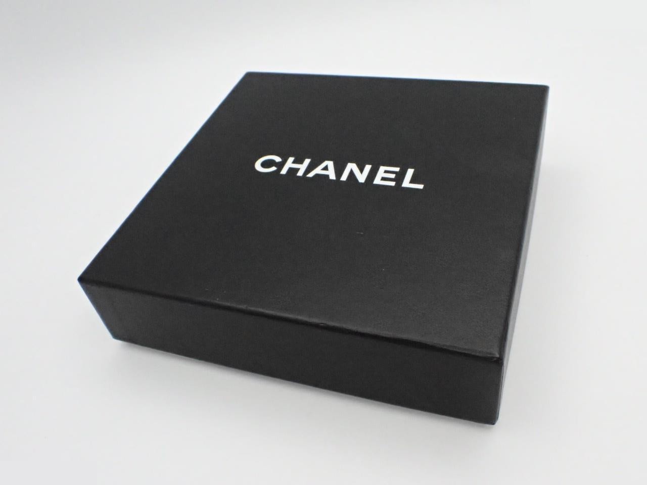 Necklace with markings, 95A, in box. — view 4