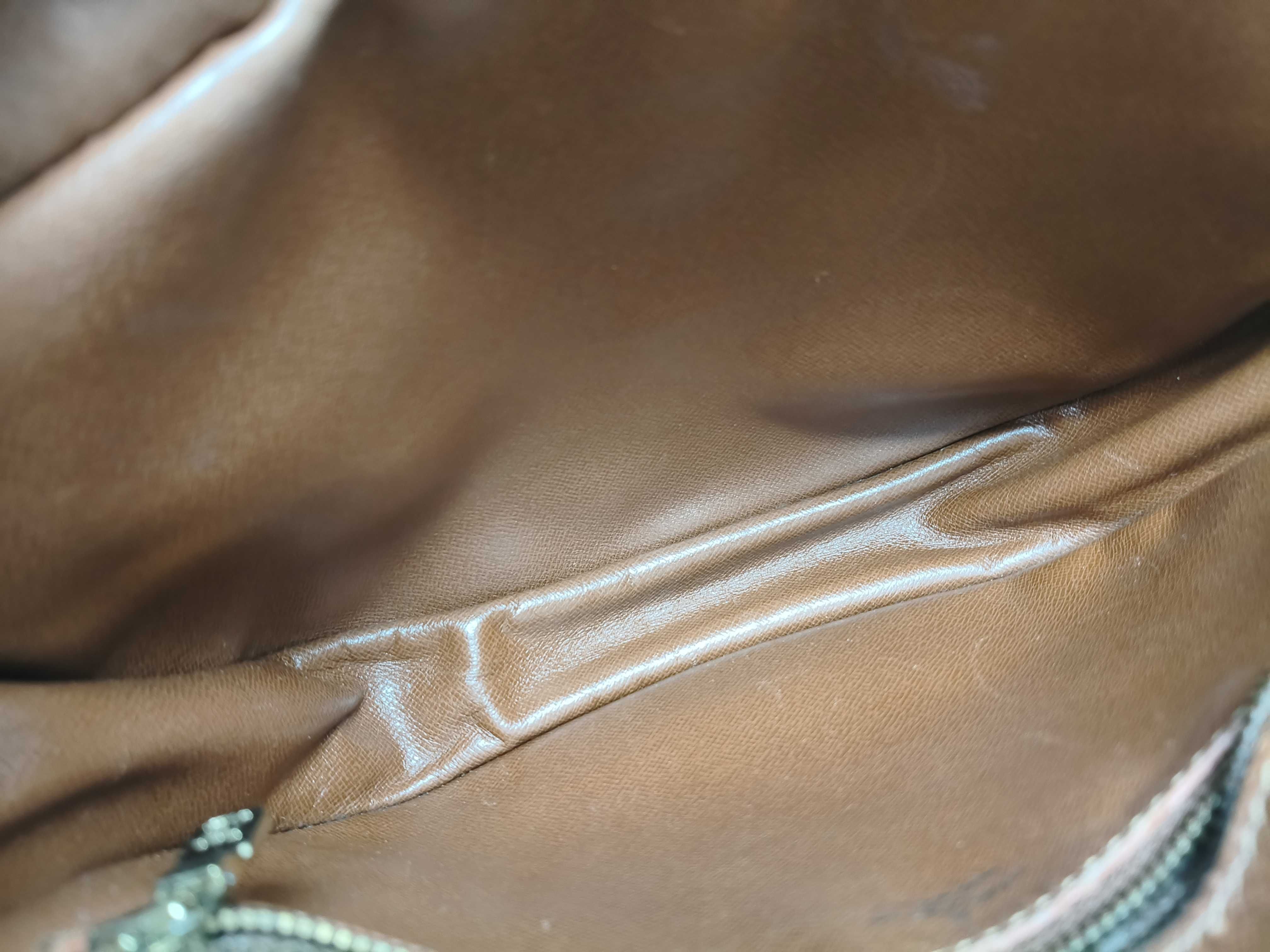Monogram Louis Vuitton Shoulder Bag — view 10